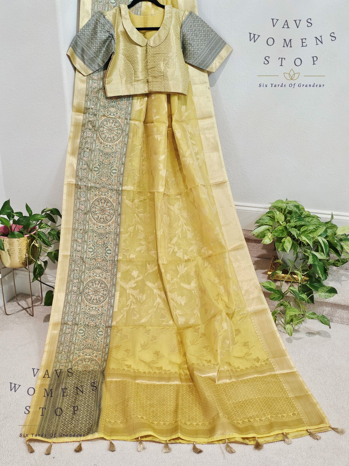 Semi Warm Organza Saree - Blouse