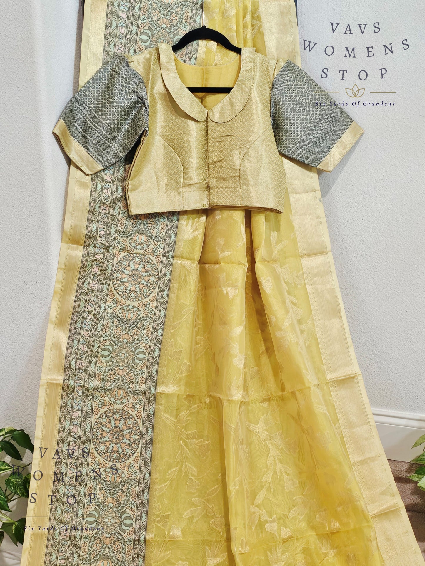 Semi Warm Organza Saree - Blouse