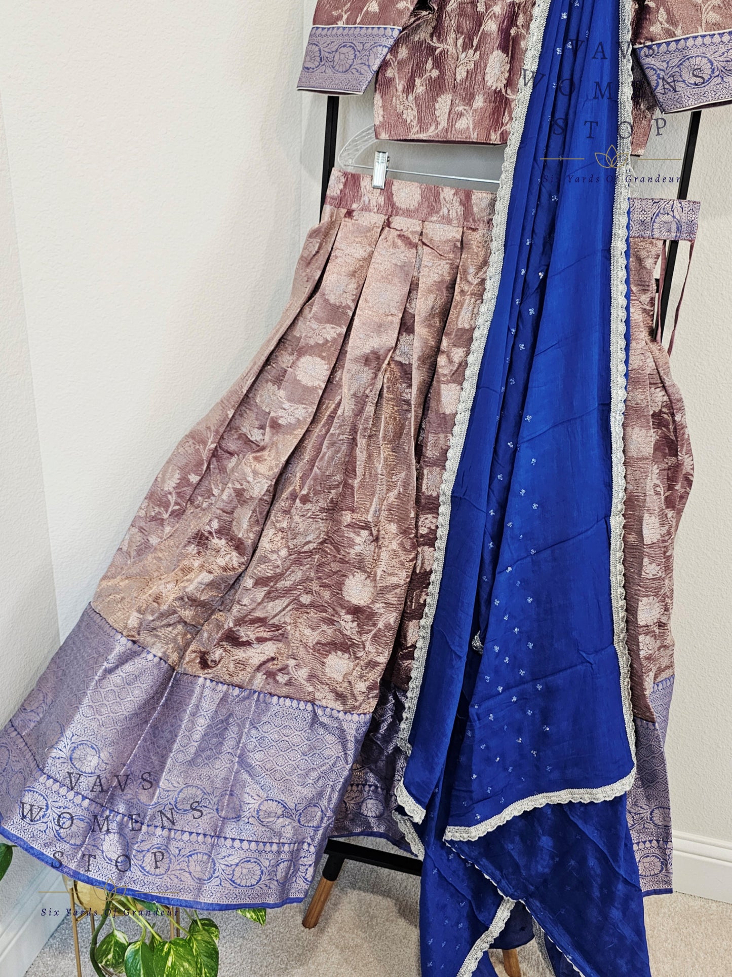 Crush Tissue Benarasi Designer Half Saree Set