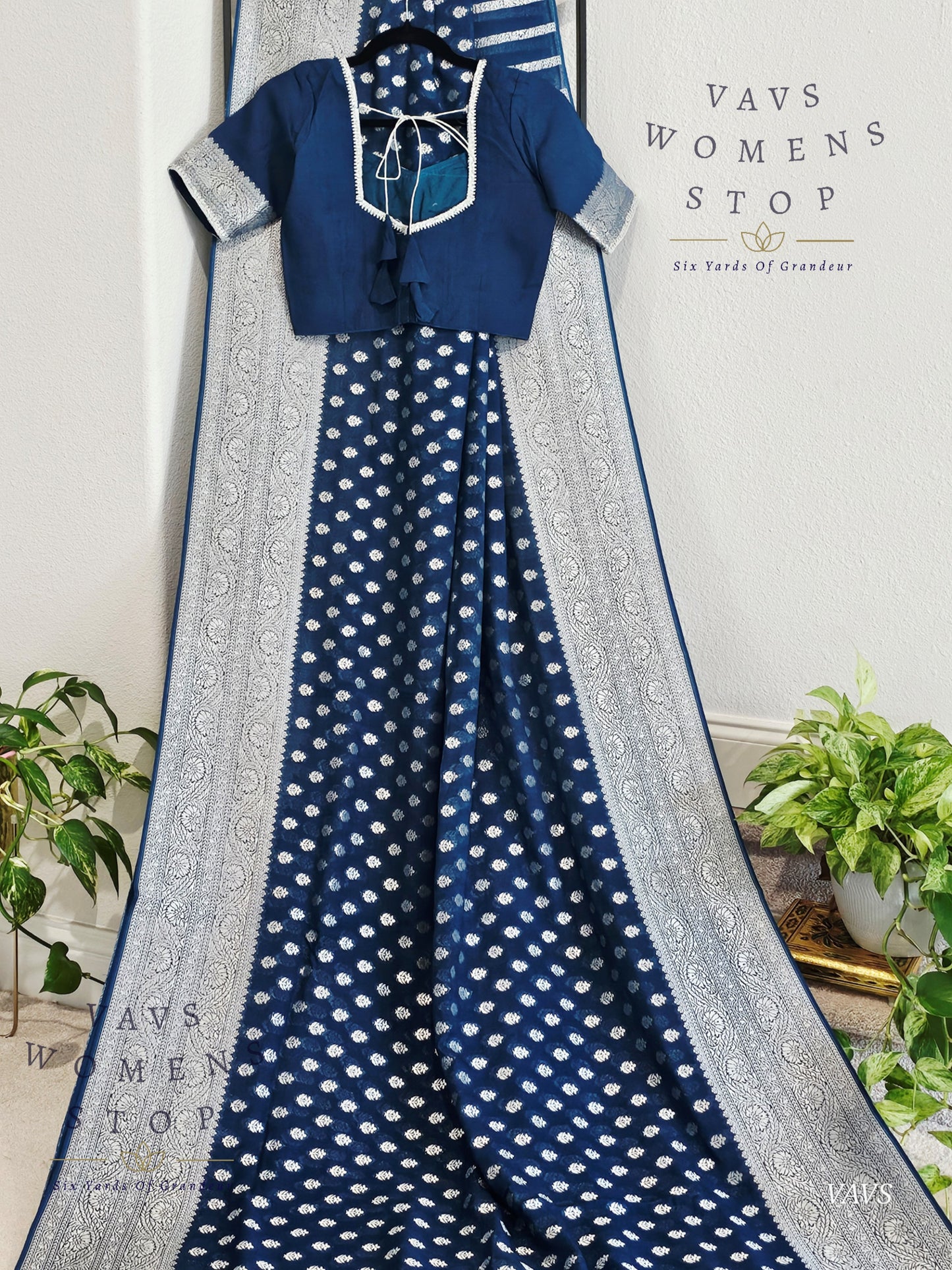 Designer Viscose Georgette Saree - Blouse