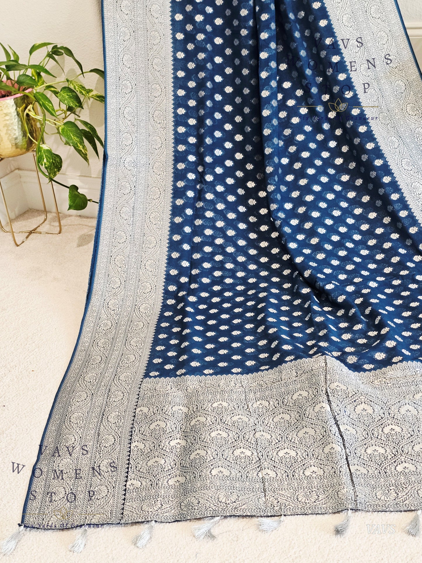 Designer Viscose Georgette Saree - Blouse