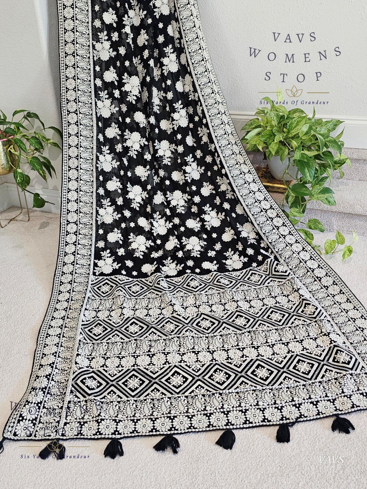 Pure Georgette Machine Embroidered Chikankari Black Saree - Blouse