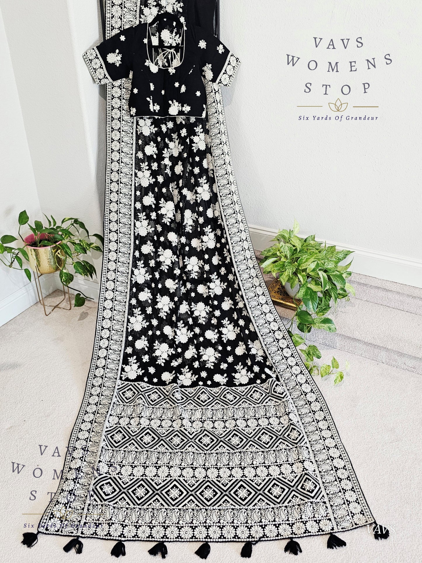 Pure Georgette Machine Embroidered Chikankari Black Saree - Blouse