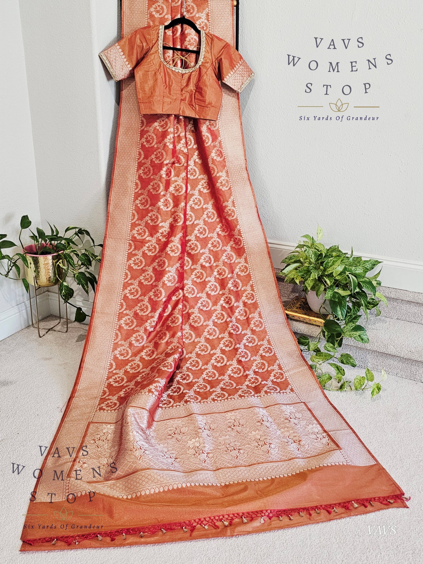 Mashru Benarasi Tissue Silk Saree - Blouse