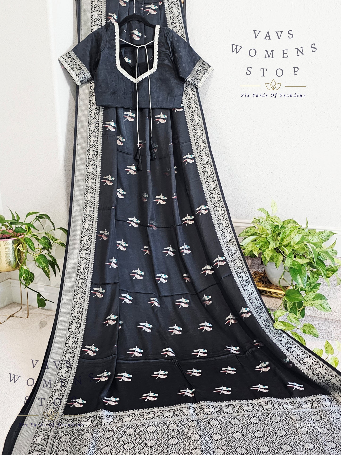 Munga Crepe Satin Benarasi Silk Saree - Blouse