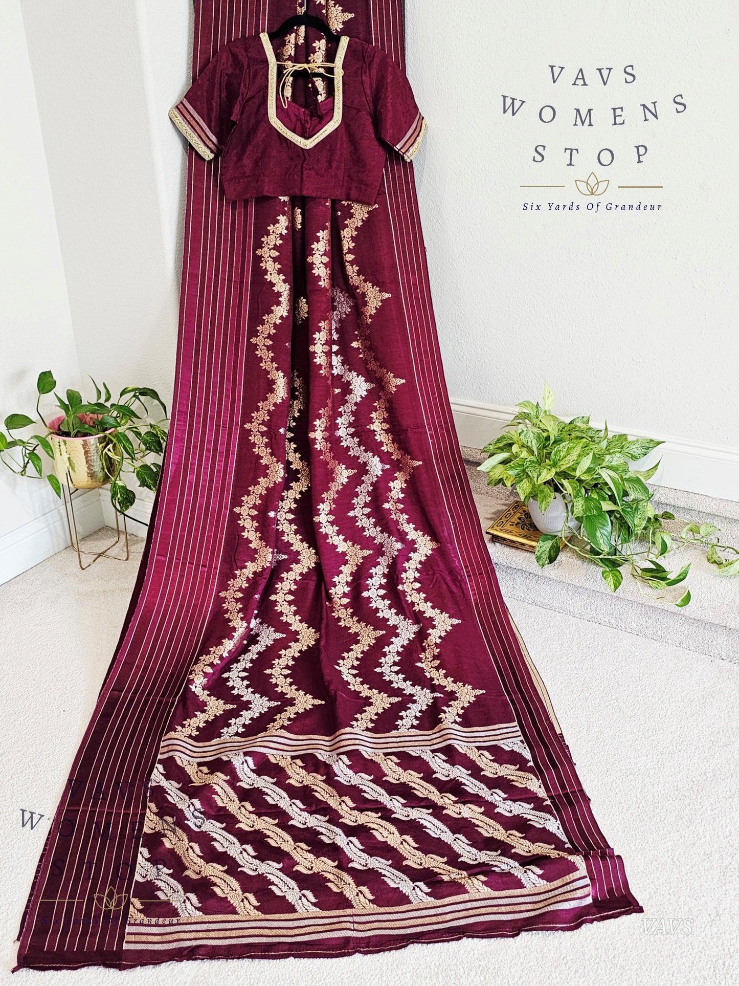 Munga Crepe Satin Benarasi Silk Saree - Blouse