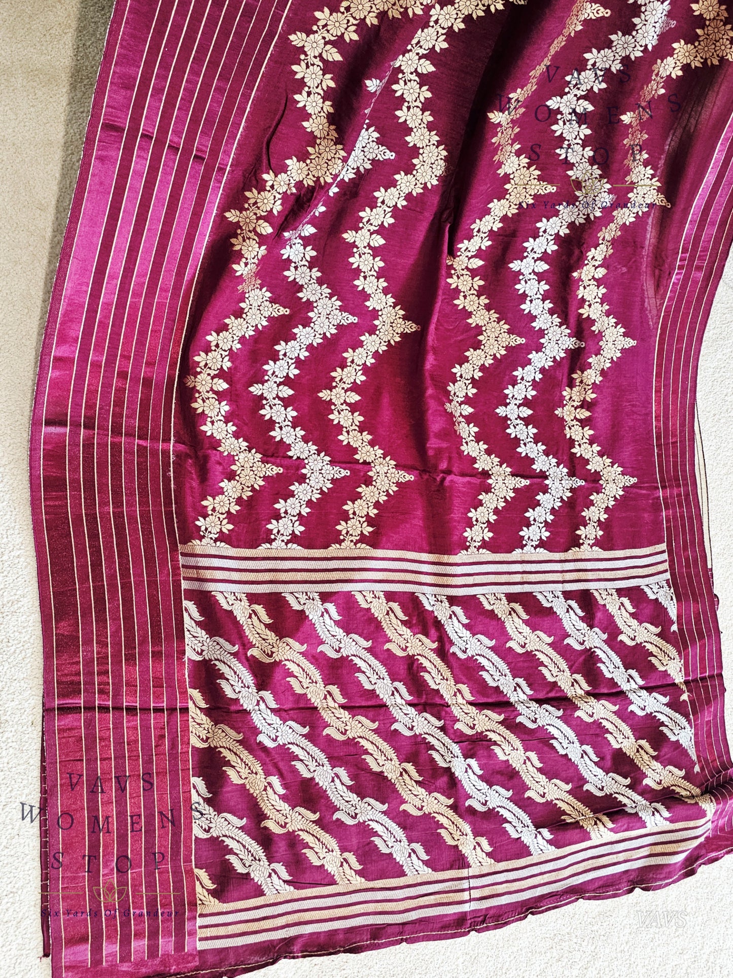 Munga Crepe Satin Benarasi Silk Saree - Blouse
