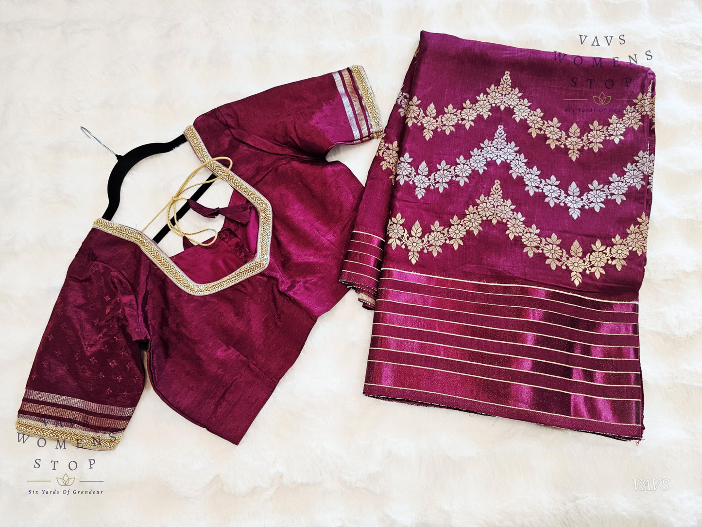 Munga Crepe Satin Benarasi Silk Saree - Blouse