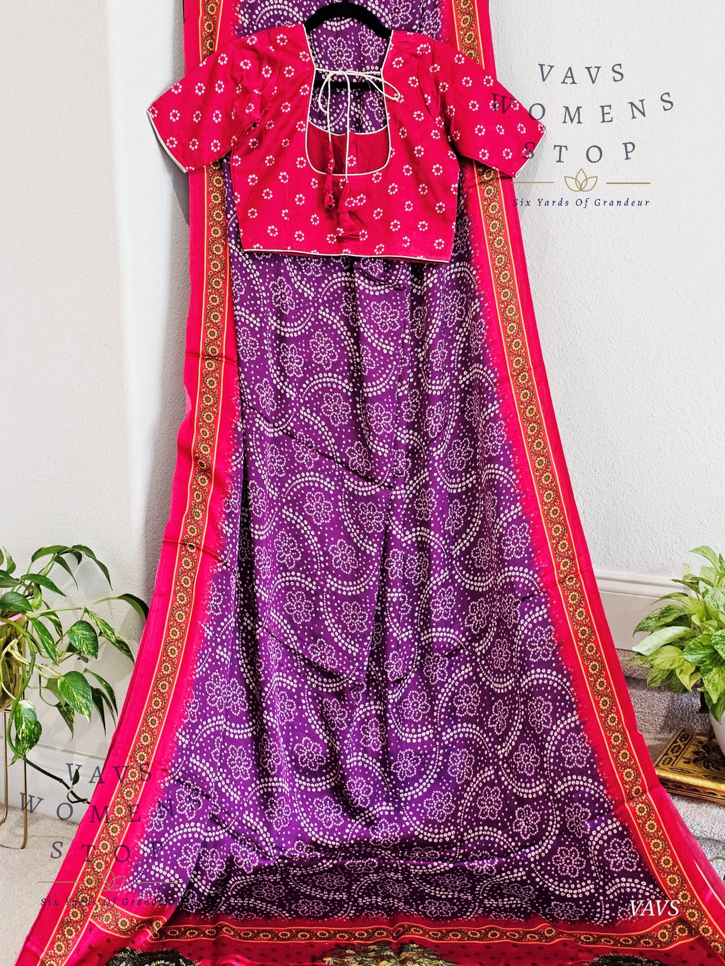 Pure Gaji Silk Patola Prints Saree - Blouse