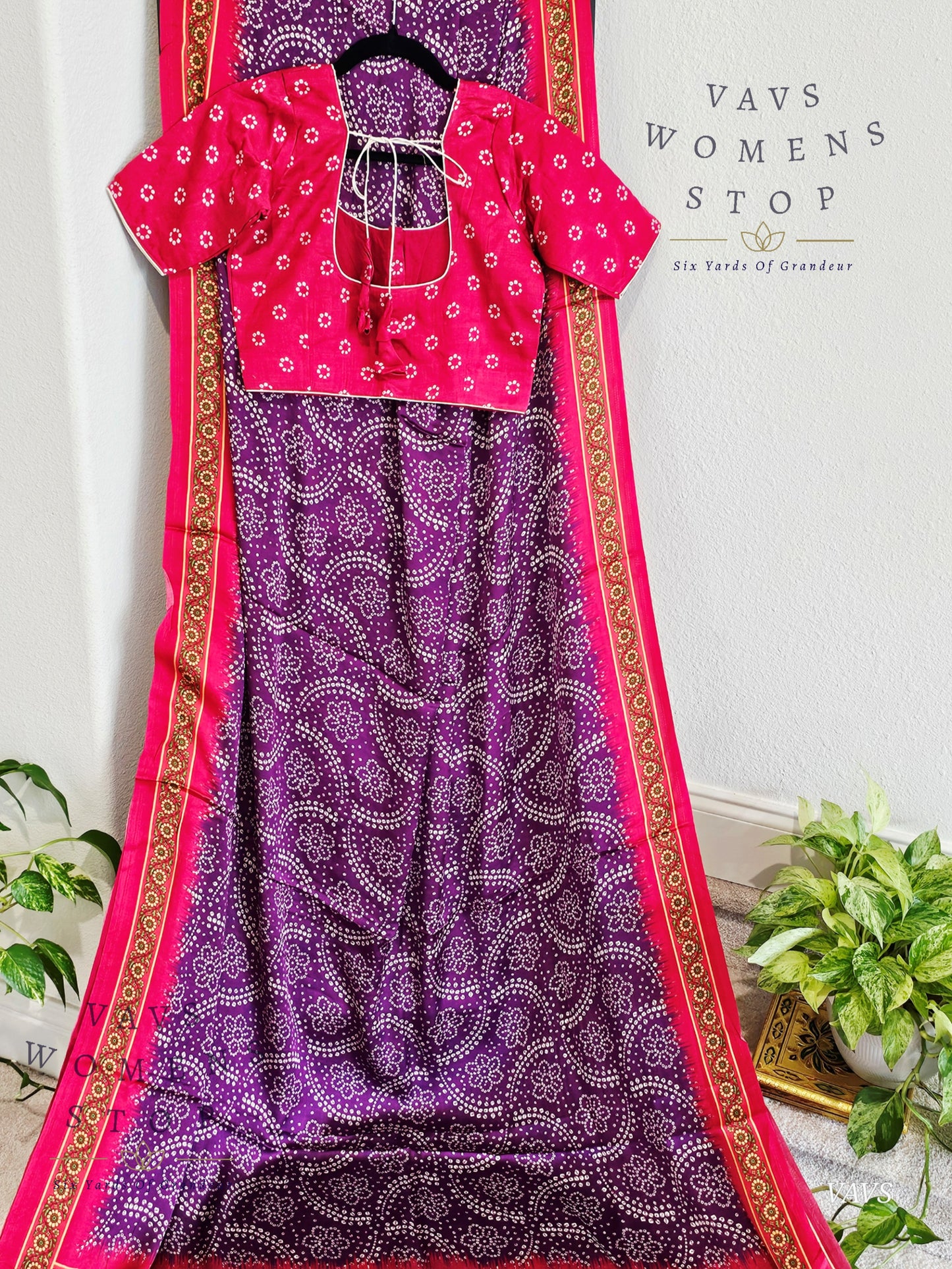Pure Gaji Silk Patola Prints Saree - Blouse