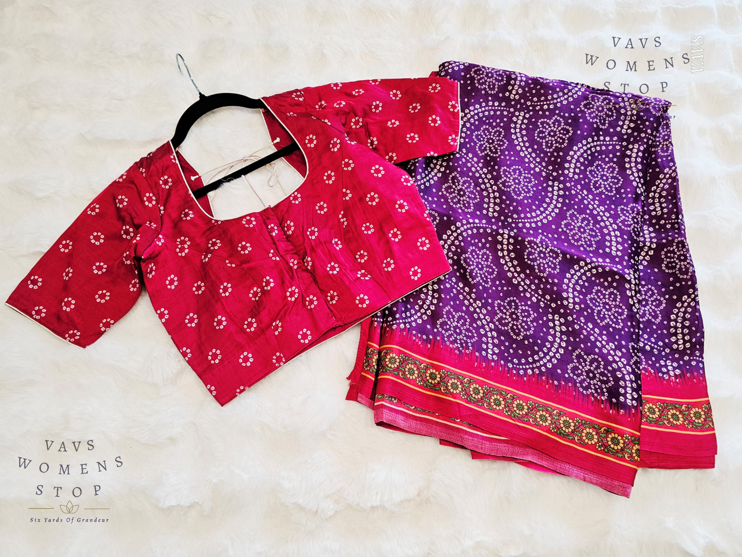 Pure Gaji Silk Patola Prints Saree - Blouse