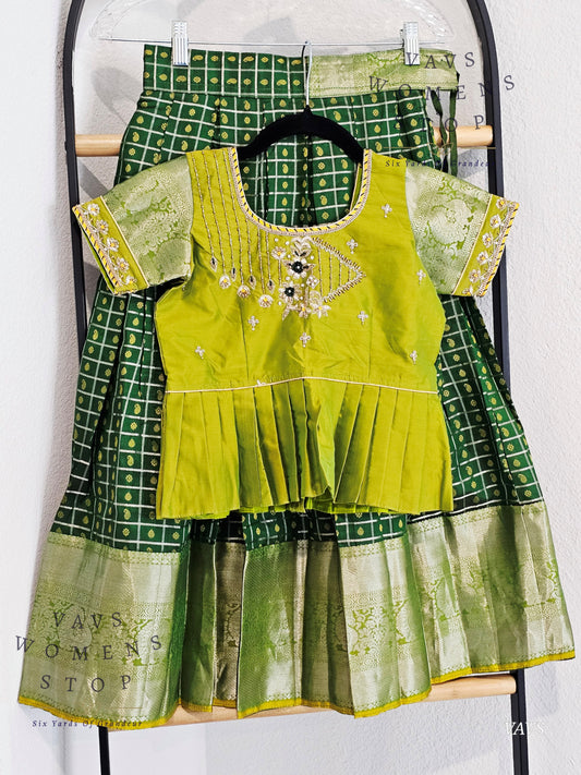 Bottle Green Kanchi Pattu Pavadai – Pure Kanchipuram Silk Lehenga Set for Girls (5–6 Years)