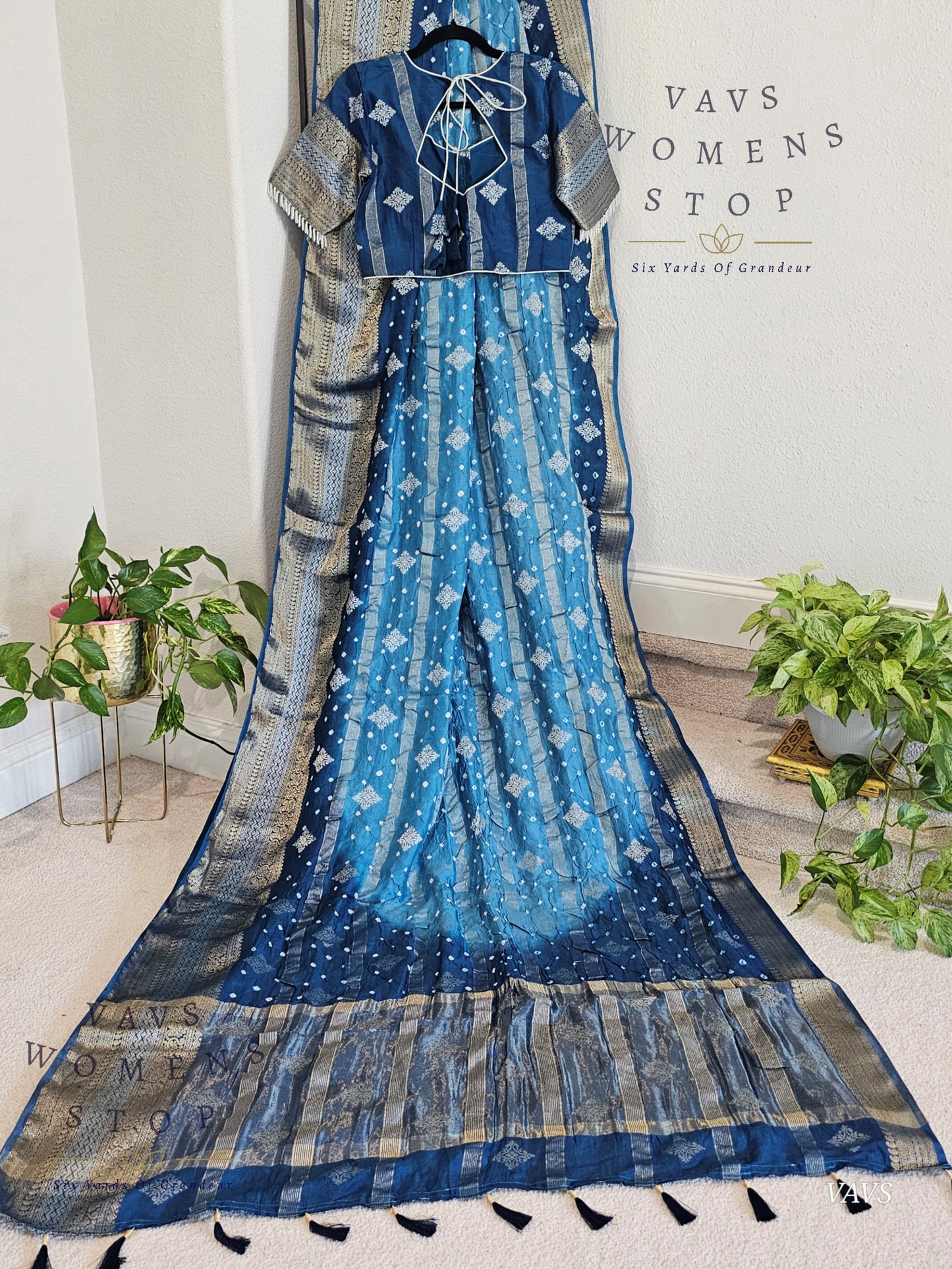 Soft Dupion Benarasi Firozi Blue Shade Hand Knot Bhandini Stripes Design er Saree – Blouse