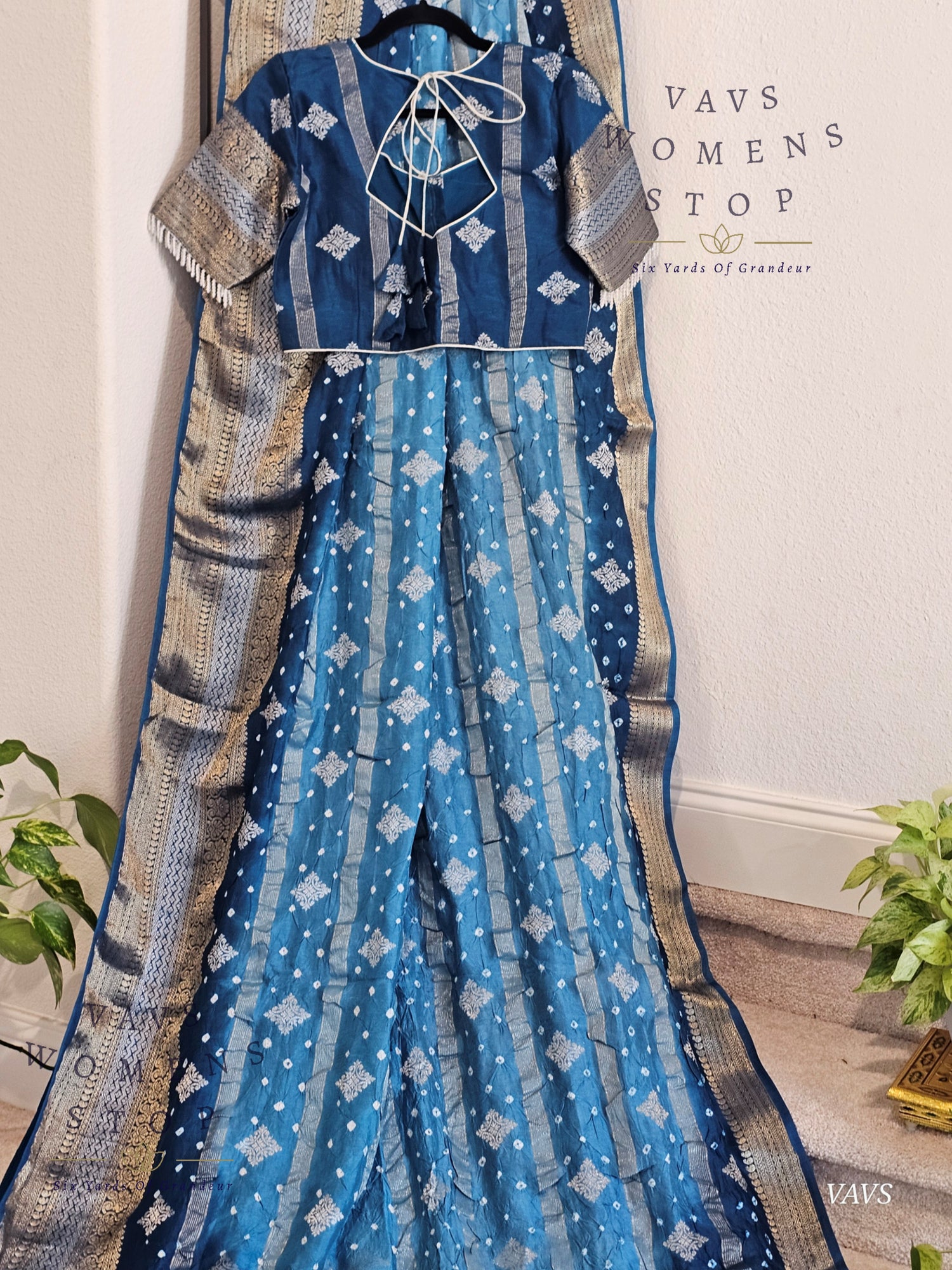 Soft Dupion Benarasi Firozi Blue Shade Hand Knot Bhandini Stripes Design er Saree – Blouse