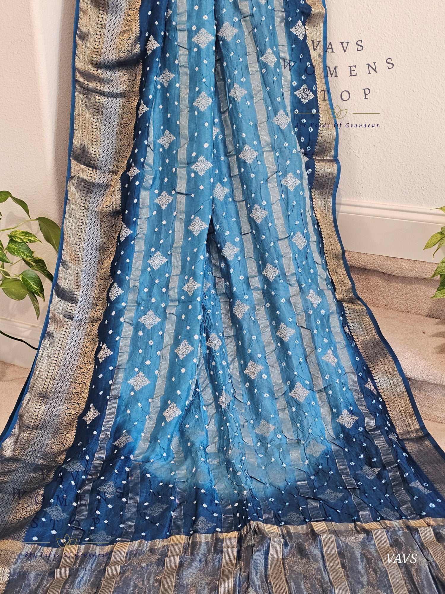 Soft Dupion Benarasi Firozi Blue Shade Hand Knot Bhandini Stripes Design er Saree – Blouse