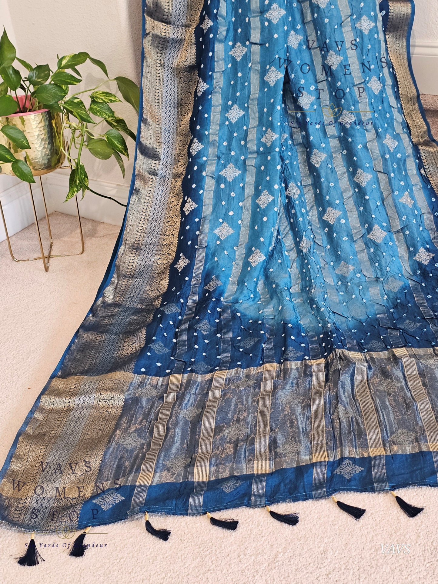 Soft Dupion Benarasi Firozi Blue Shade Hand Knot Bhandini Stripes Design er Saree – Blouse