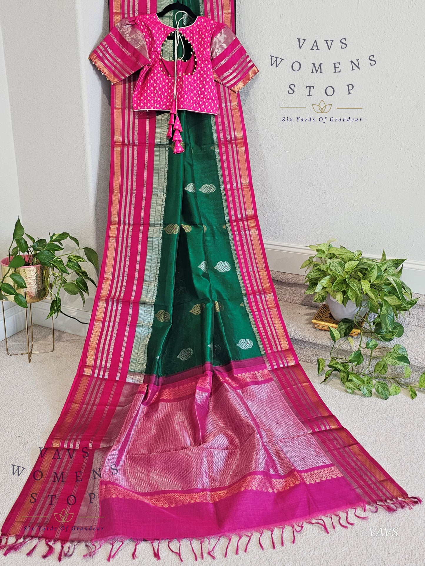 Pure Gadwal Silk Cotton Handloom Traditional Lines Border Pattern Saree with Benarasi Blouse – Traditional Wedding & Festive Wear
