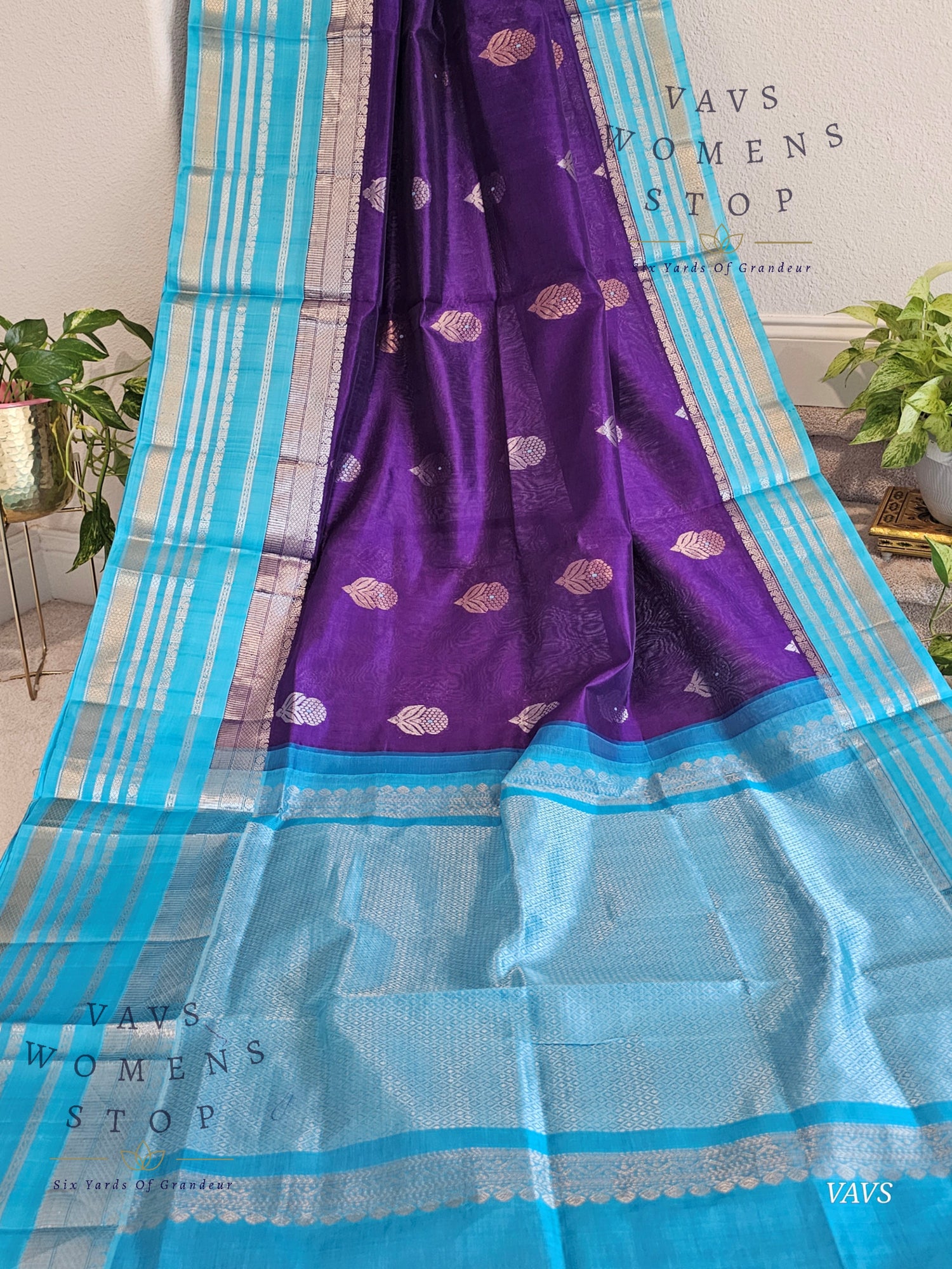 Pure Gadwal Silk Cotton Handloom Traditional Lines Border Pattern Saree with Benarasi Blouse – Traditional Wedding & Festive Wear