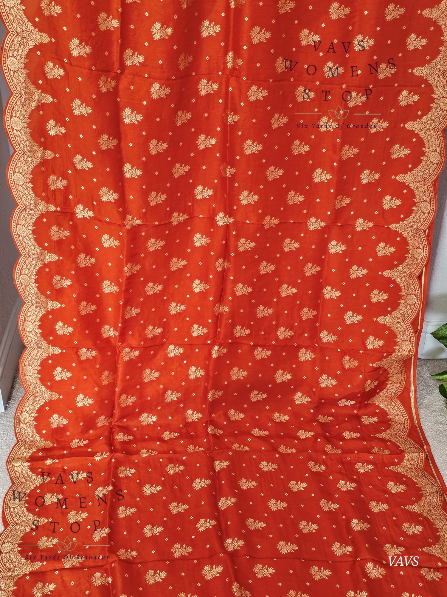 Scalloped Border All Over Butta Fancy Dola Silk Saree with Blouse – Elegant Party & Festive Wear