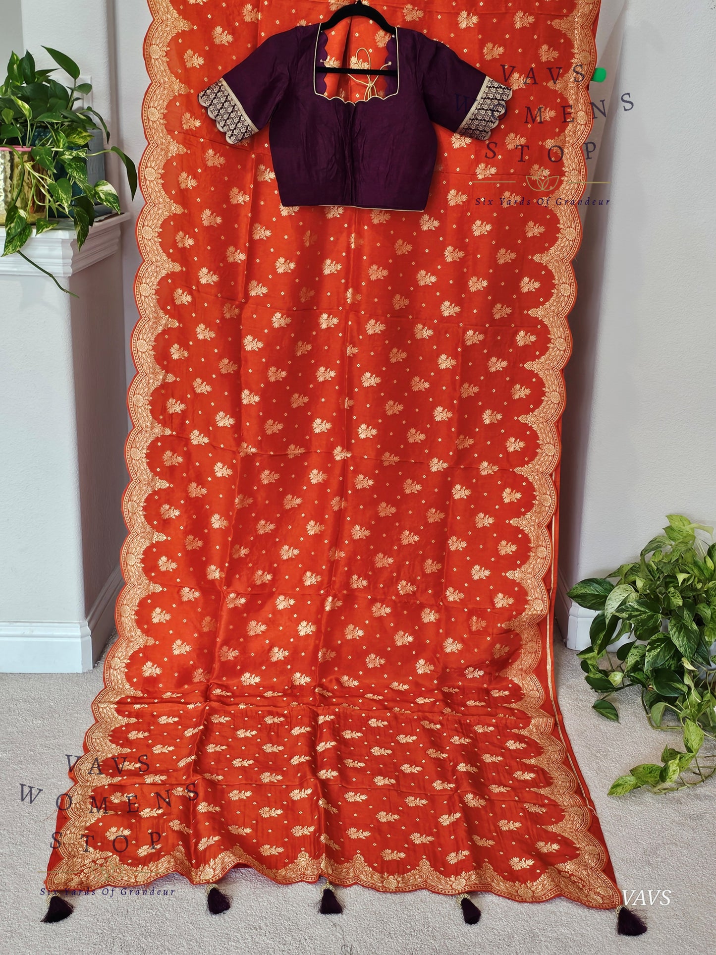 Scalloped Border All Over Butta Fancy Dola Silk Saree with Blouse – Elegant Party & Festive Wear
