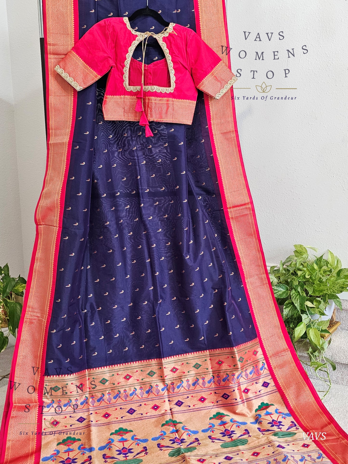 Semi Gadwal Paithani Border and Muniya Butta Silk Saree - Blouse