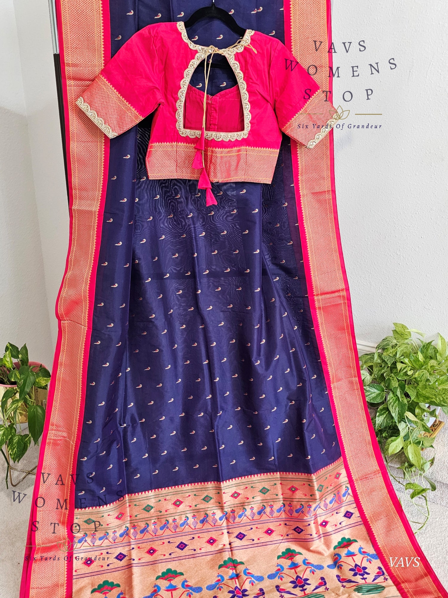 Semi Gadwal Paithani Border and Muniya Butta Silk Saree - Blouse