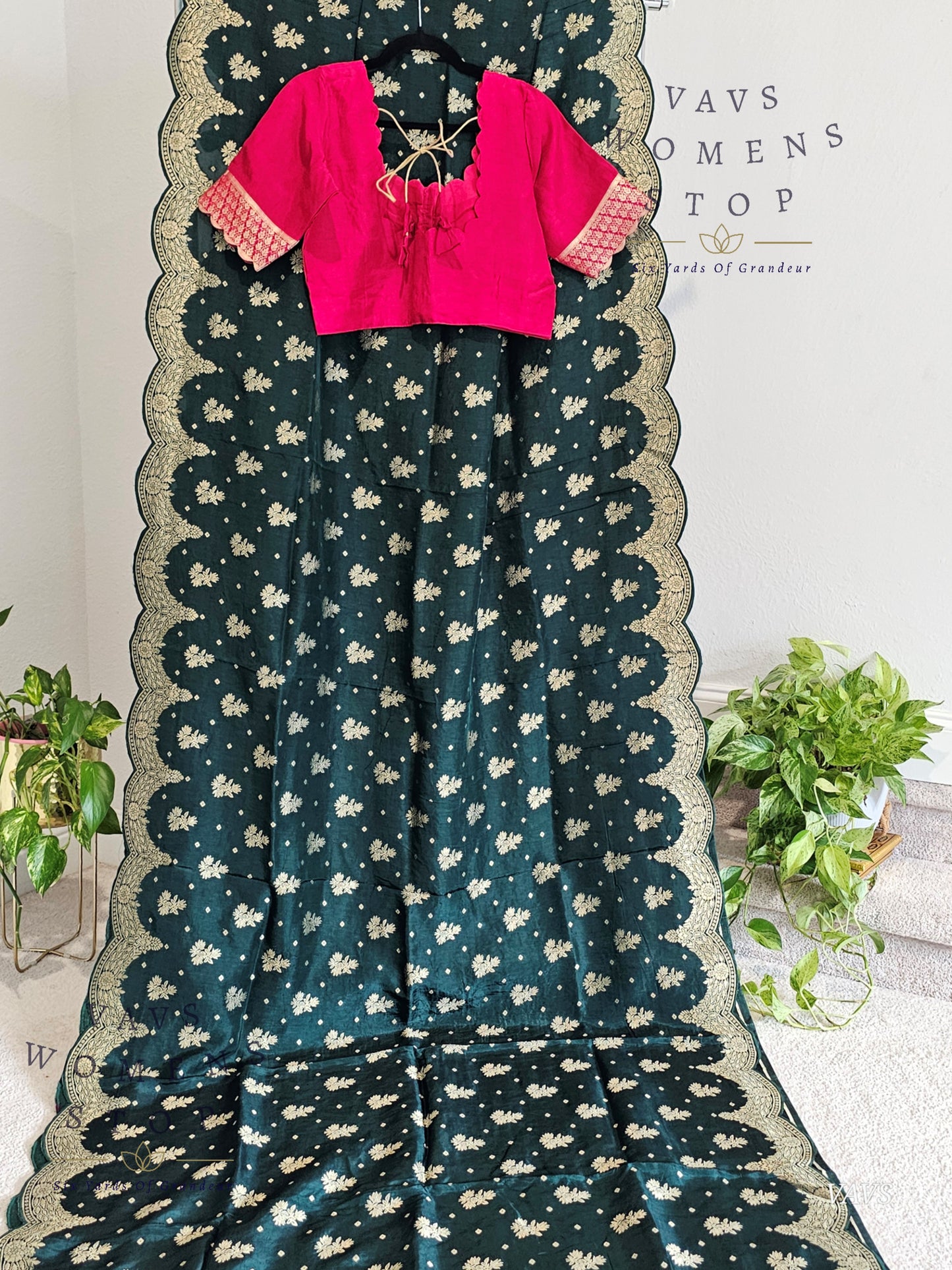 Scalloped Border All Over Butta Fancy Dola Silk Bottle Green Saree with Pink Blouse – Elegant Party & Festive Wear