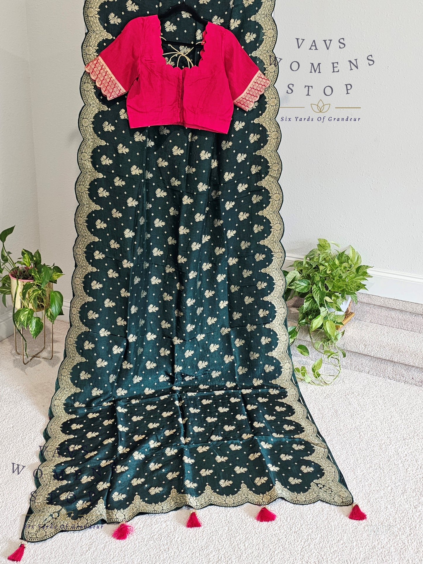 Scalloped Border All Over Butta Fancy Dola Silk Bottle Green Saree with Pink Blouse – Elegant Party & Festive Wear