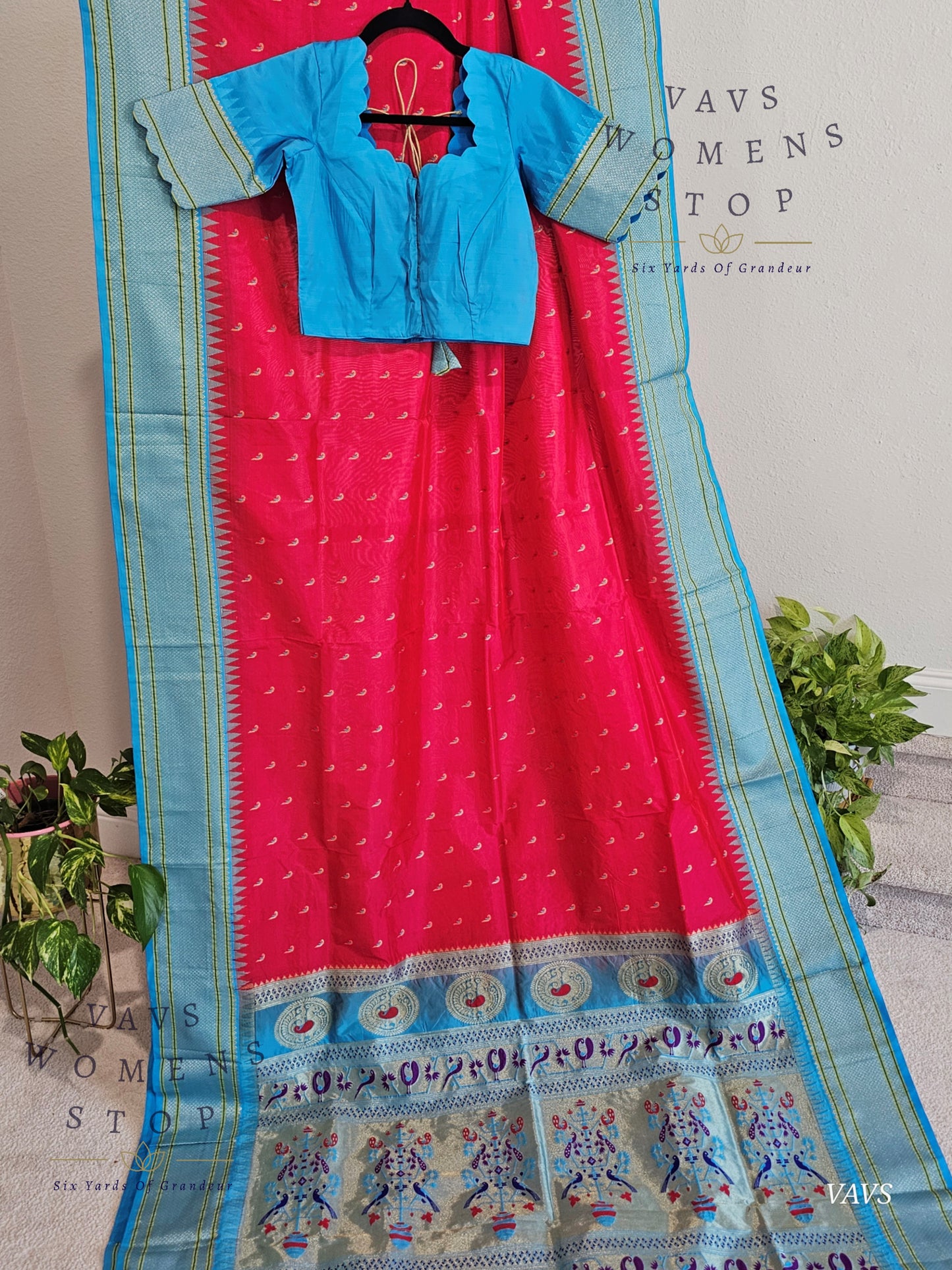 Semi Gadwal Paithani Border and Muniya Butta Silk Saree - Blouse
