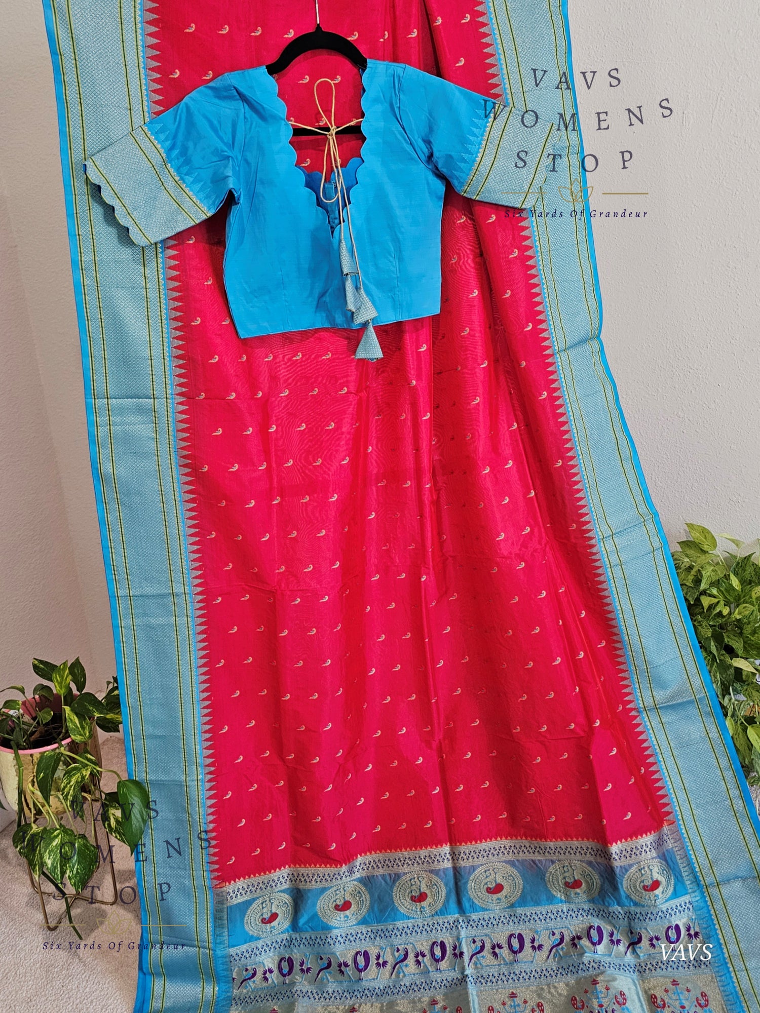 Semi Gadwal Paithani Border and Muniya Butta Silk Saree - Blouse