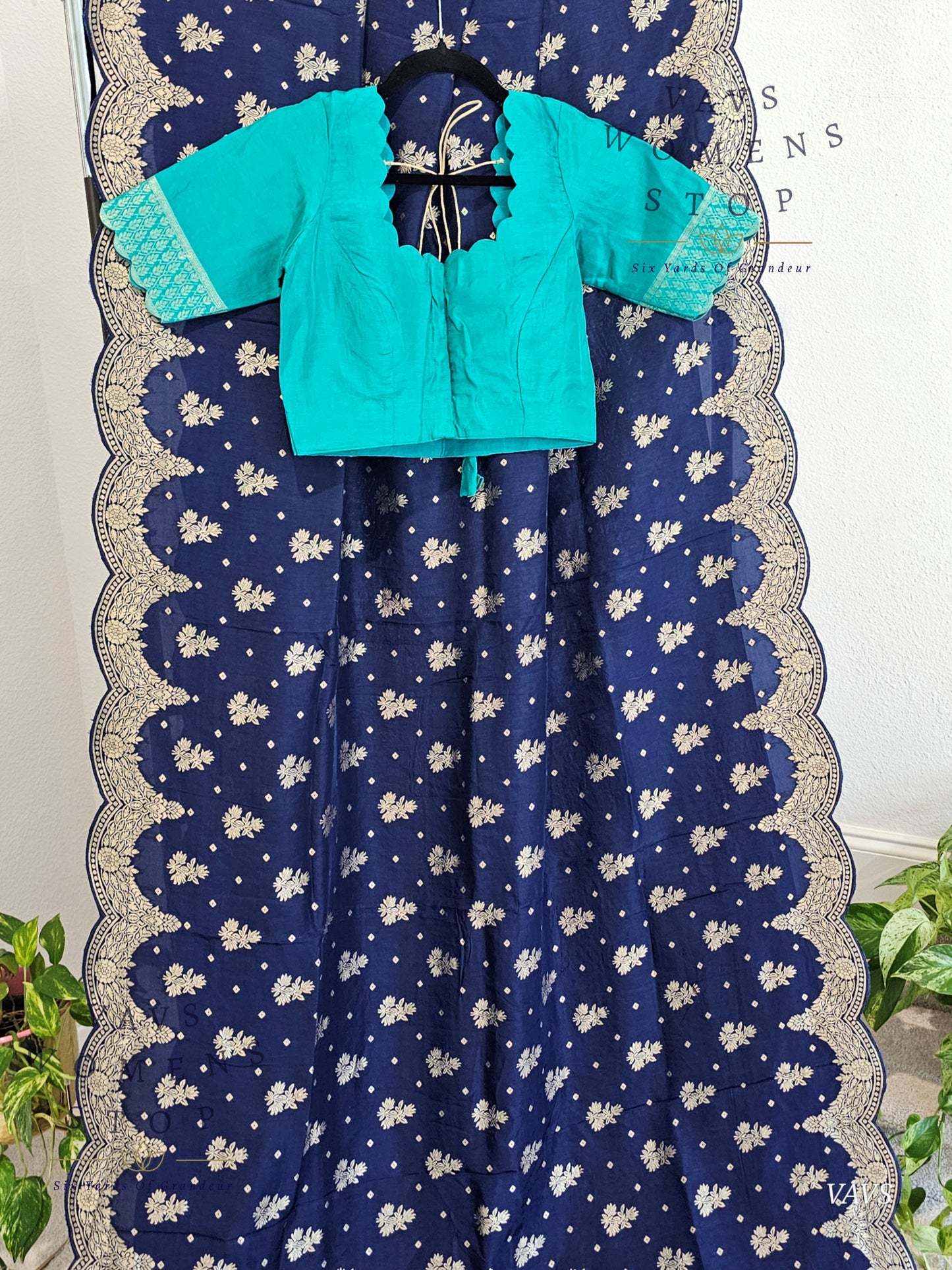 Scalloped Border All Over Butta Fancy Dola Silk Navy Blue Saree with Teal Green Blouse – Elegant Party & Festive Wear