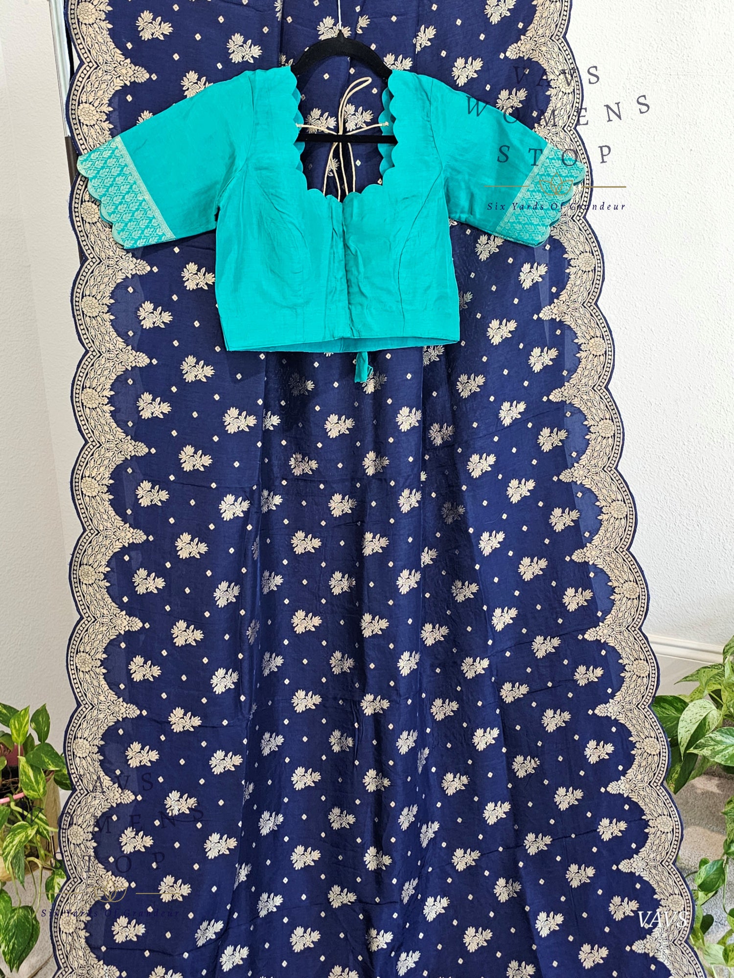 Scalloped Border All Over Butta Fancy Dola Silk Navy Blue Saree with Teal Green Blouse – Elegant Party & Festive Wear