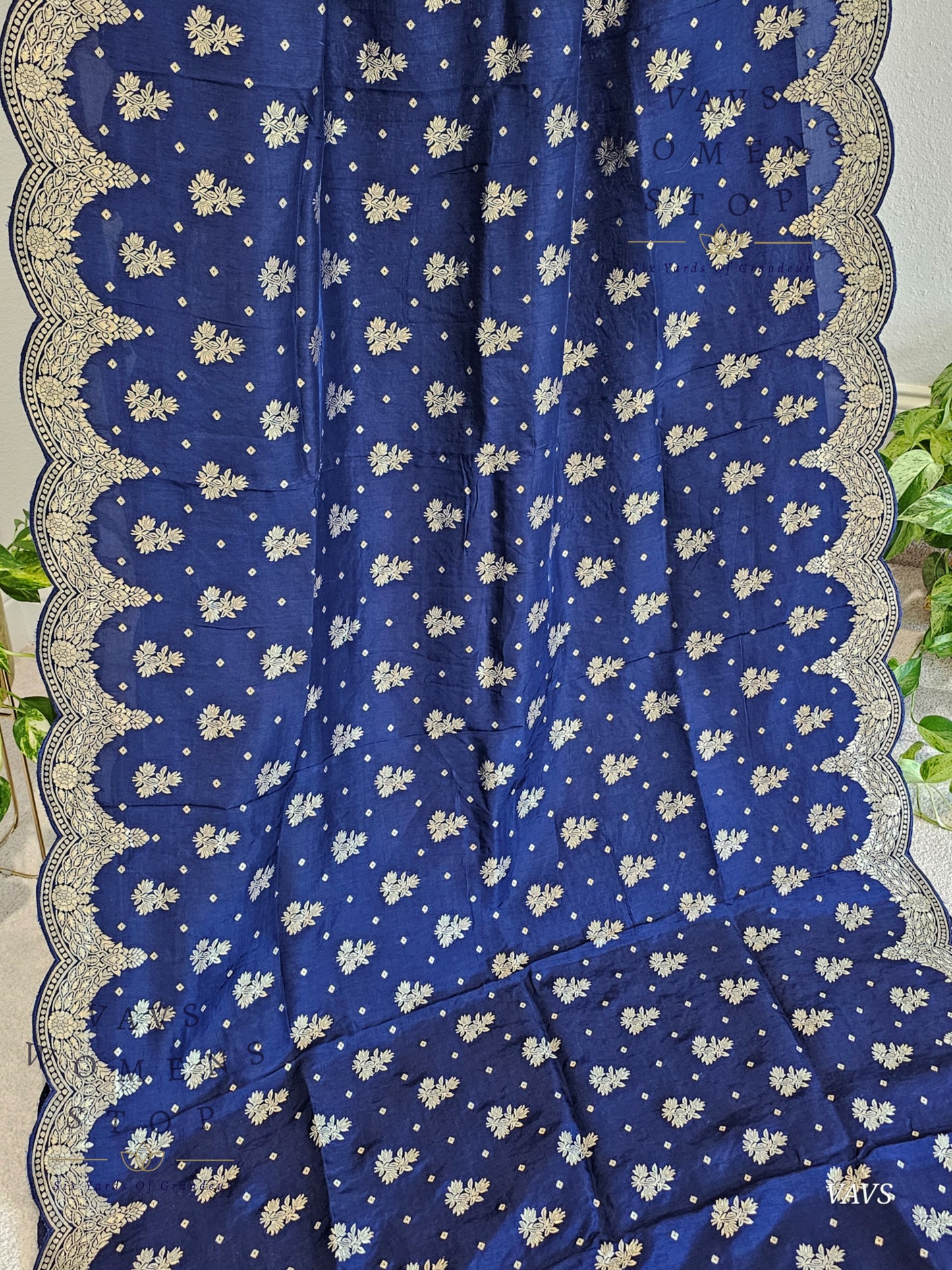 Scalloped Border All Over Butta Fancy Dola Silk Navy Blue Saree with Teal Green Blouse – Elegant Party & Festive Wear