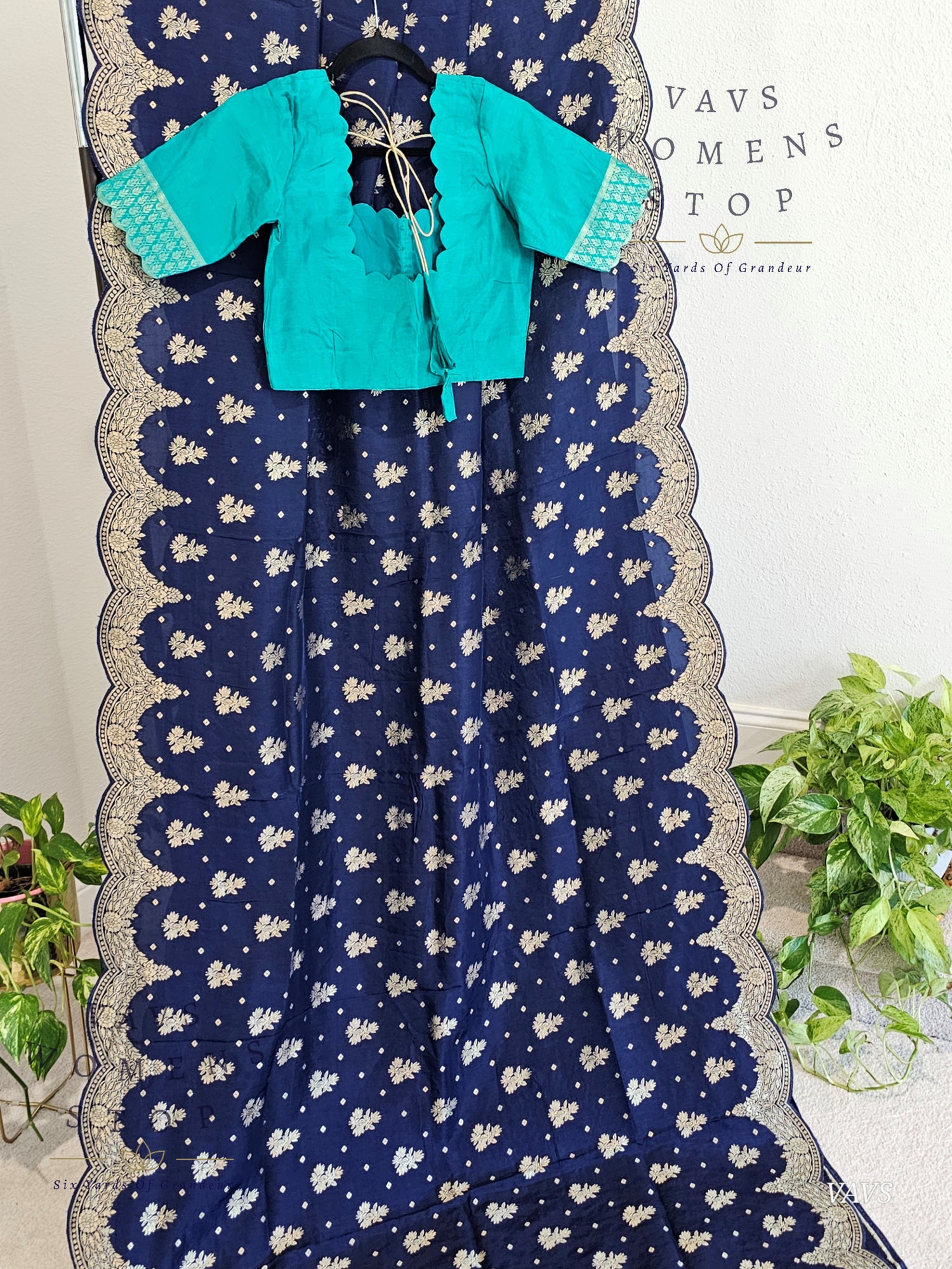Scalloped Border All Over Butta Fancy Dola Silk Navy Blue Saree with Teal Green Blouse – Elegant Party & Festive Wear