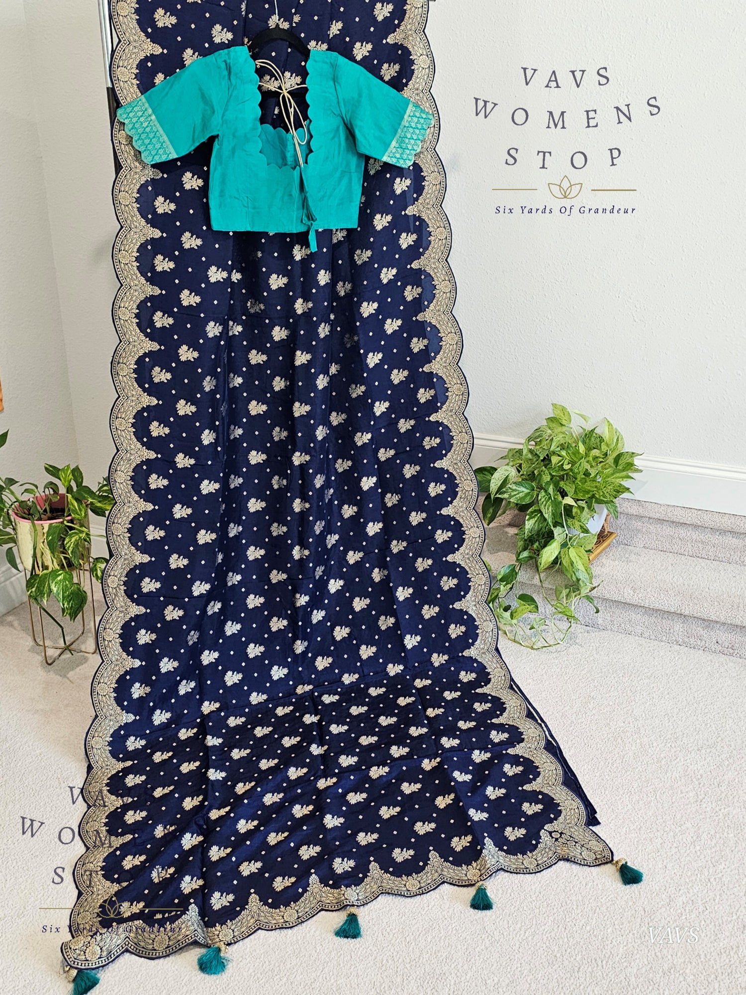 Scalloped Border All Over Butta Fancy Dola Silk Navy Blue Saree with Teal Green Blouse – Elegant Party & Festive Wear