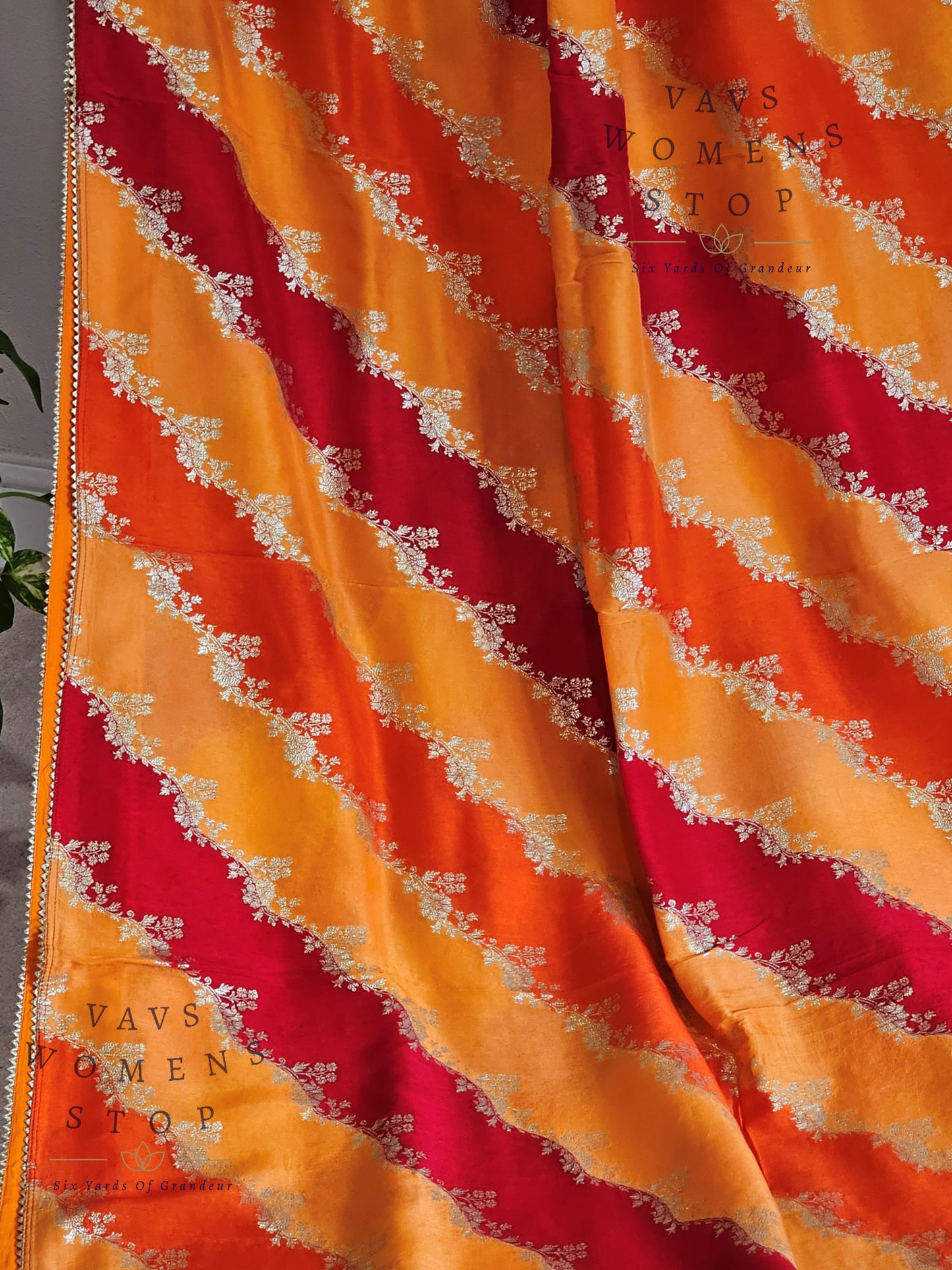 Munga Crepe Silk Leheriya Style Designer Saree