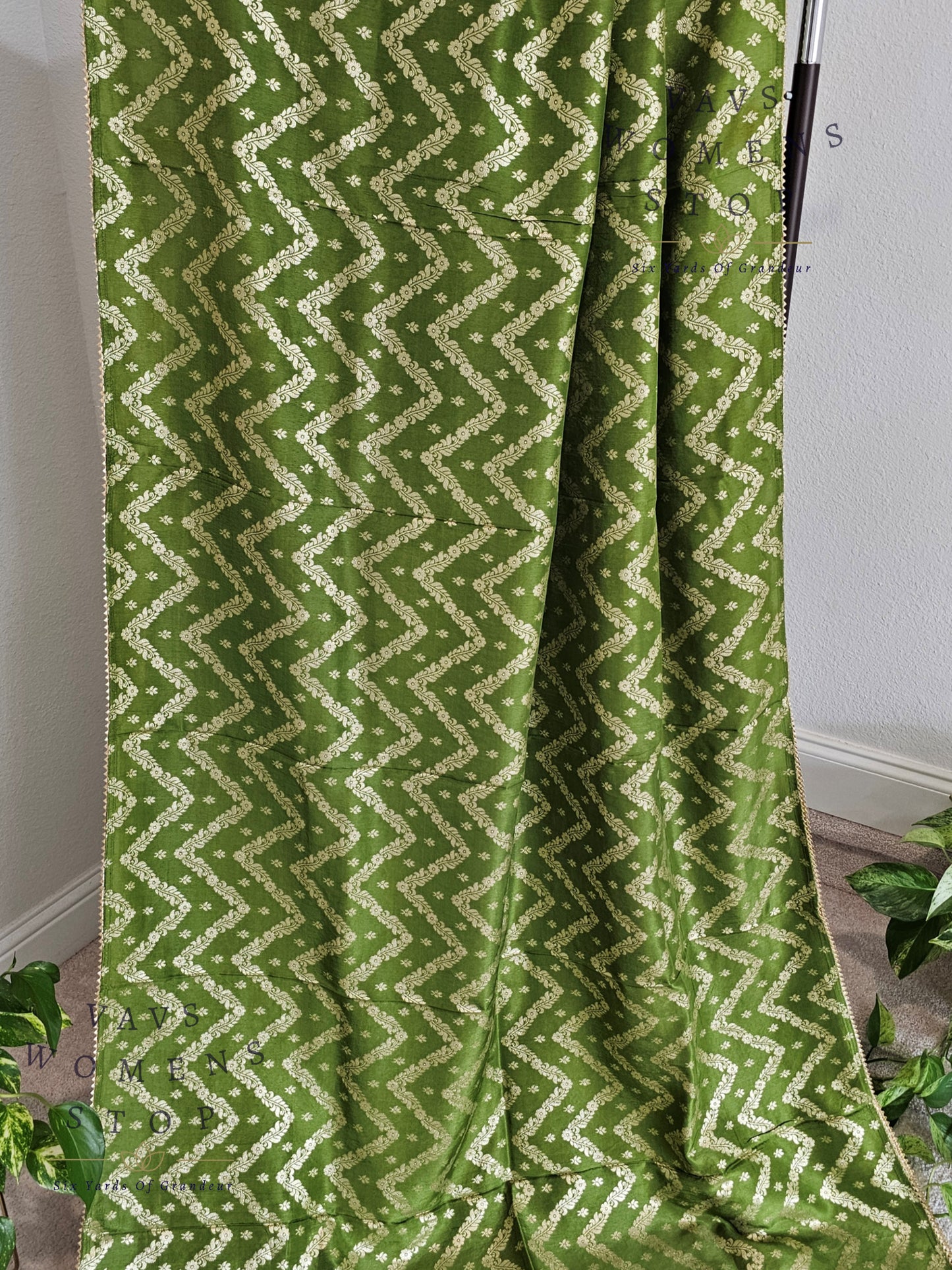 Green Shade Munga Crepe Silk Saree