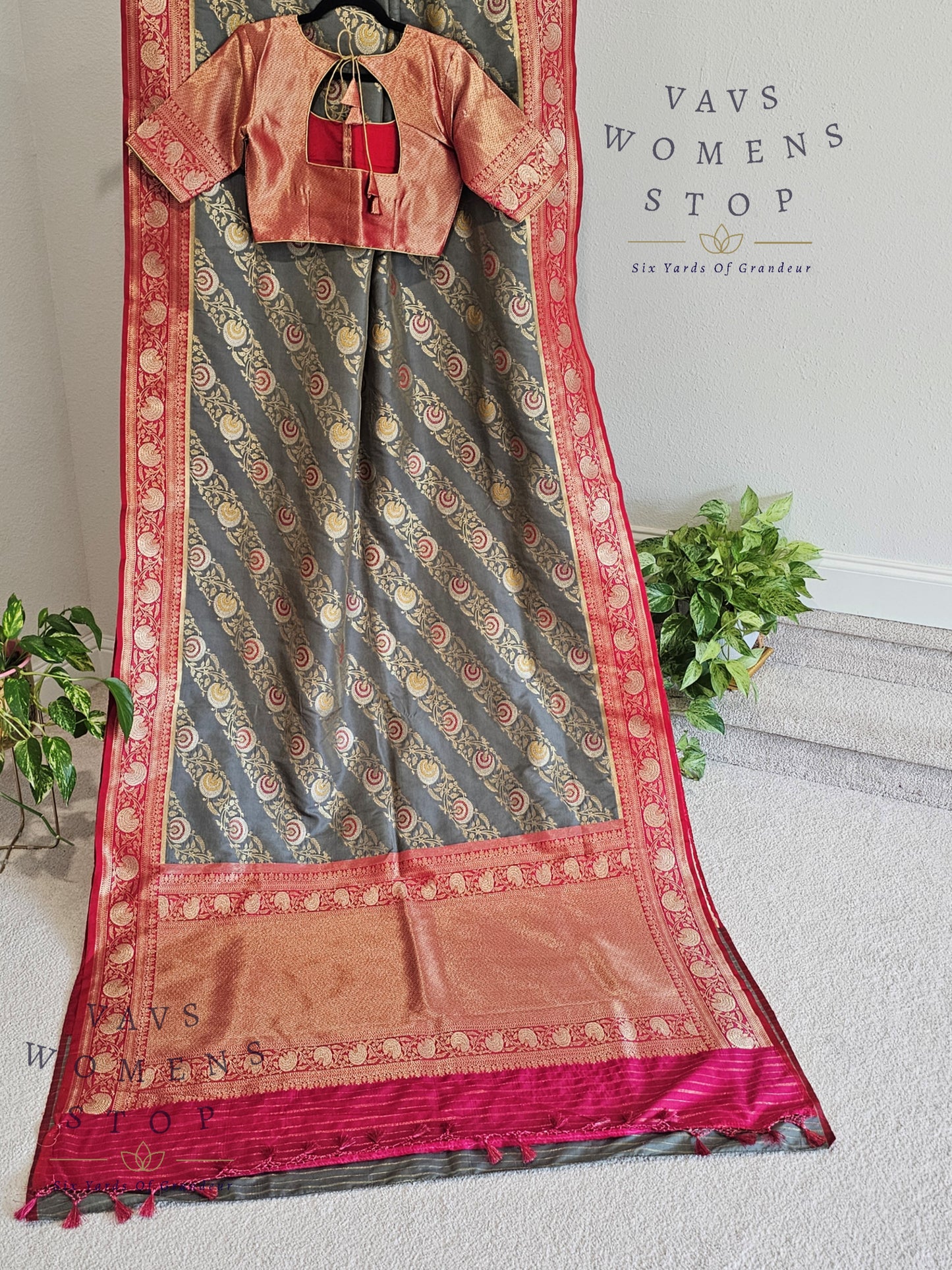 Designer Gray Benarasi Soft Silk saree - Blouse