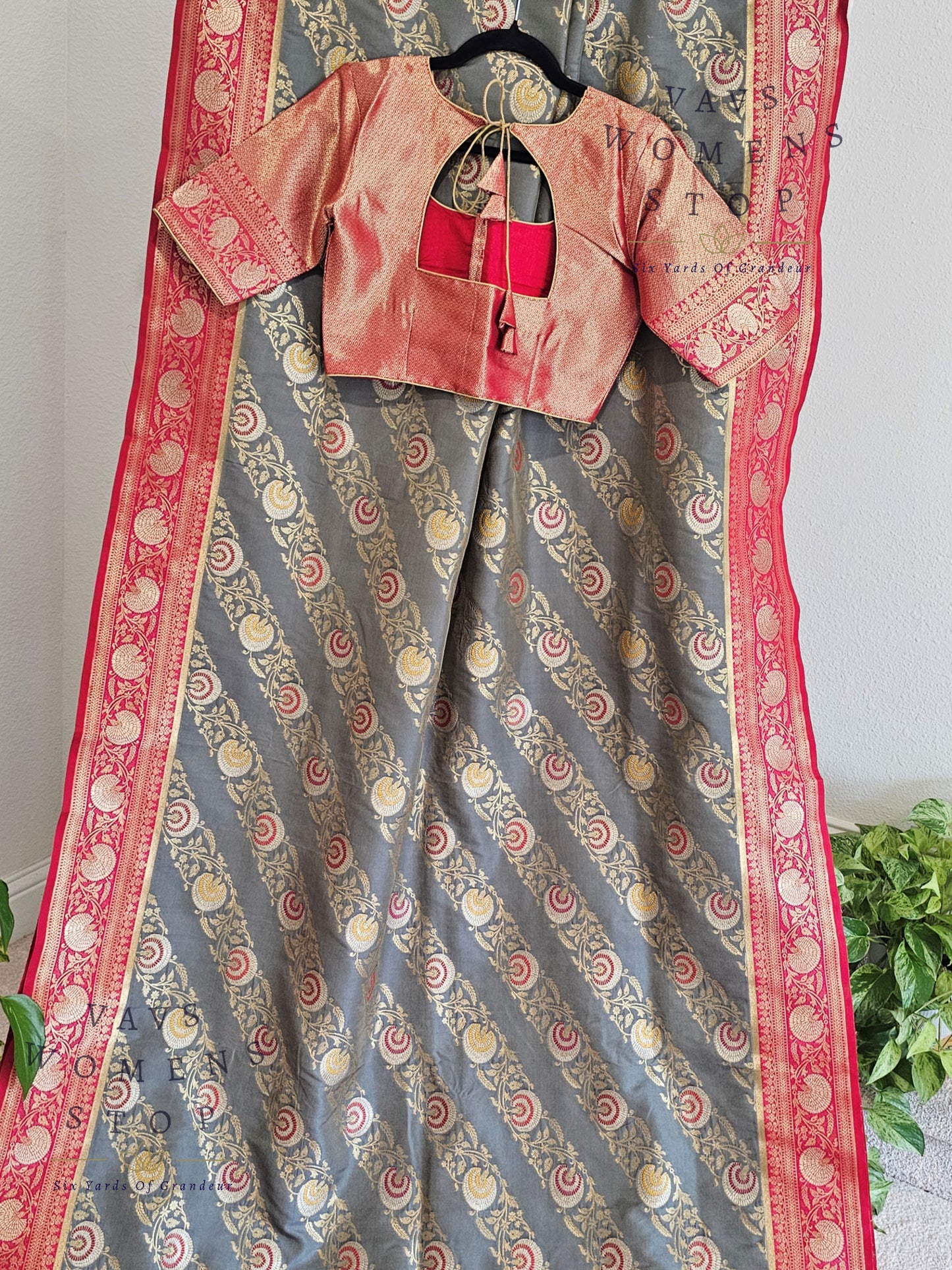 Designer Gray Benarasi Soft Silk saree - Blouse