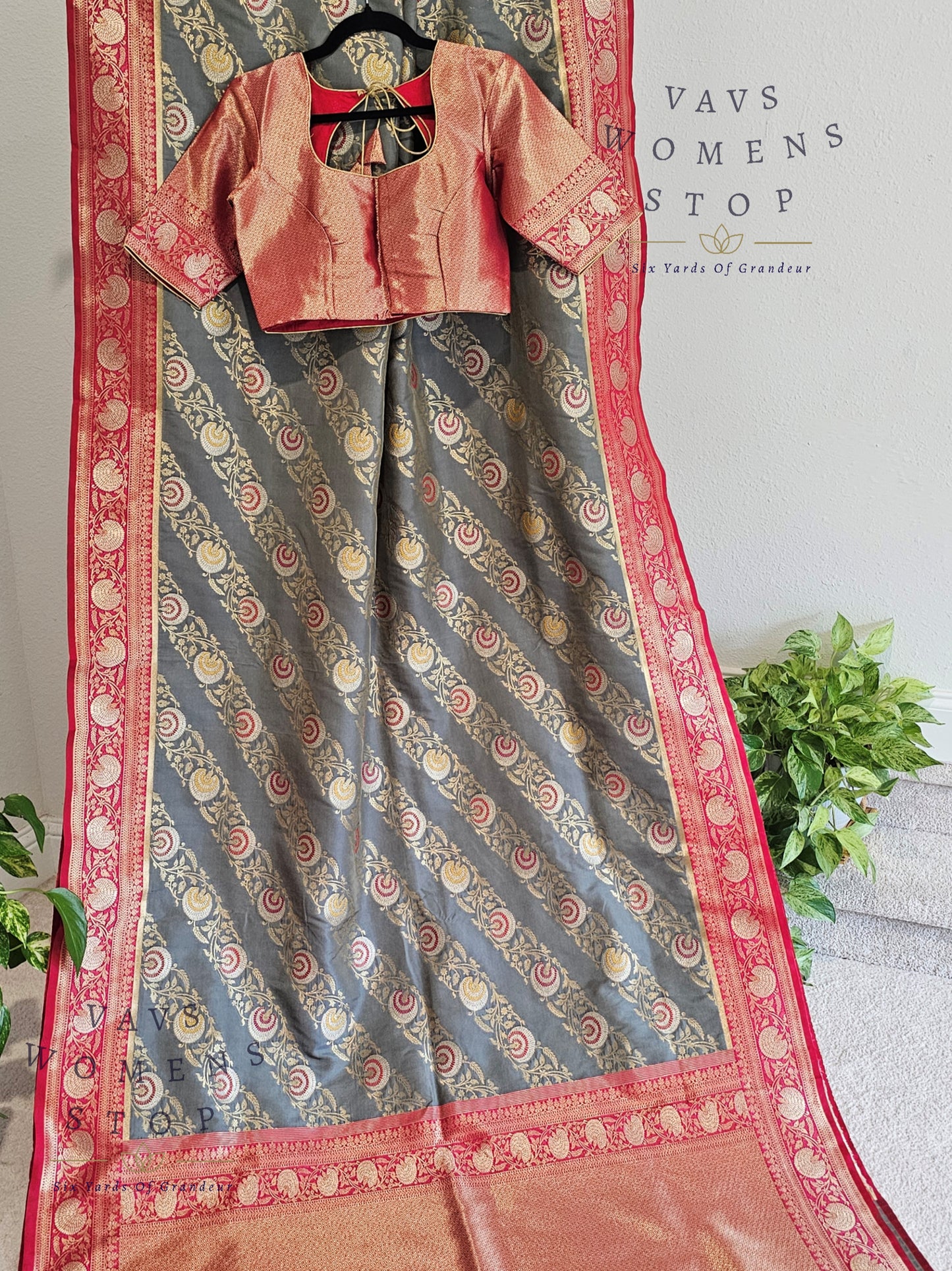 Designer Gray Benarasi Soft Silk saree - Blouse