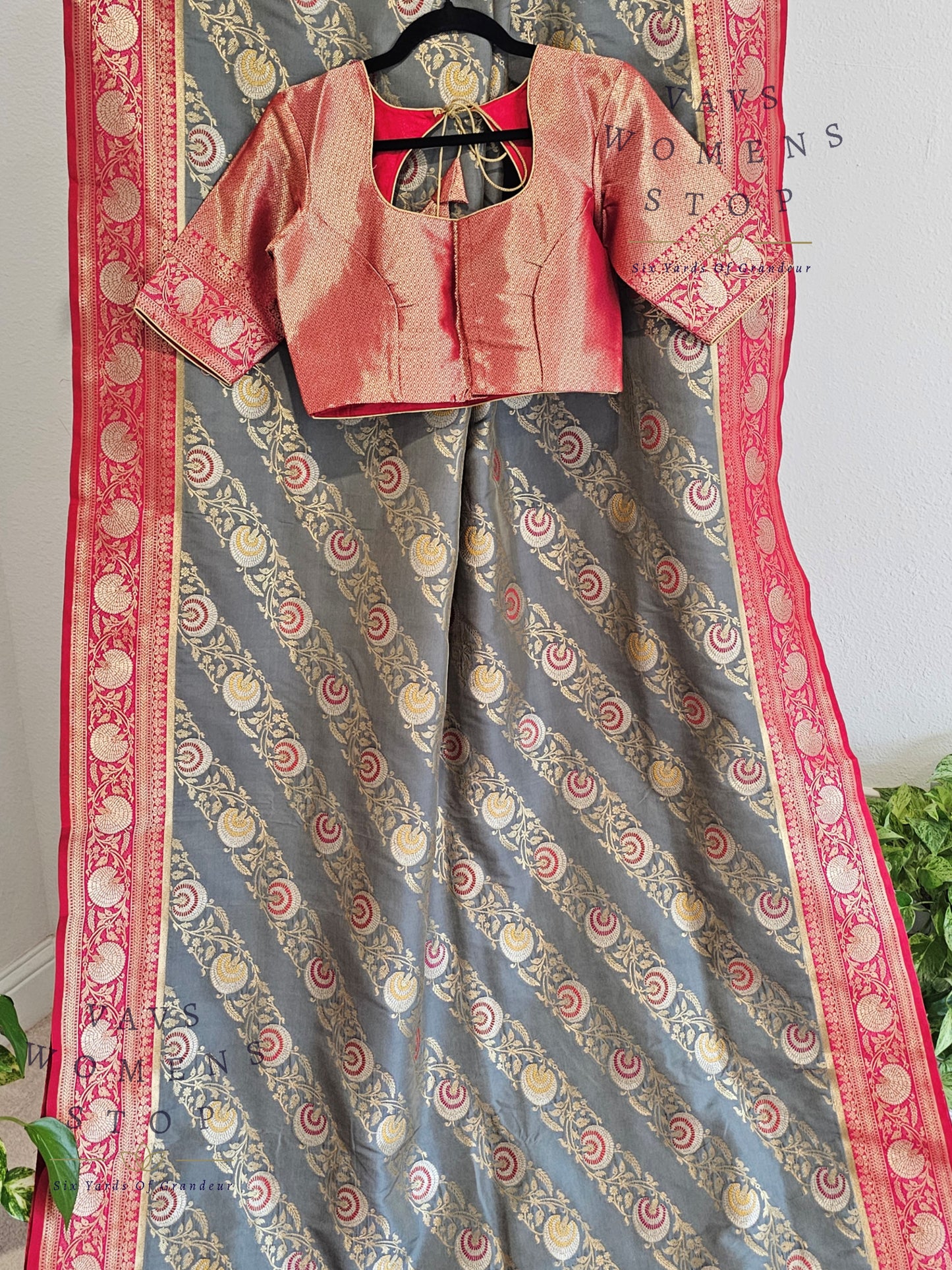 Designer Gray Benarasi Soft Silk saree - Blouse