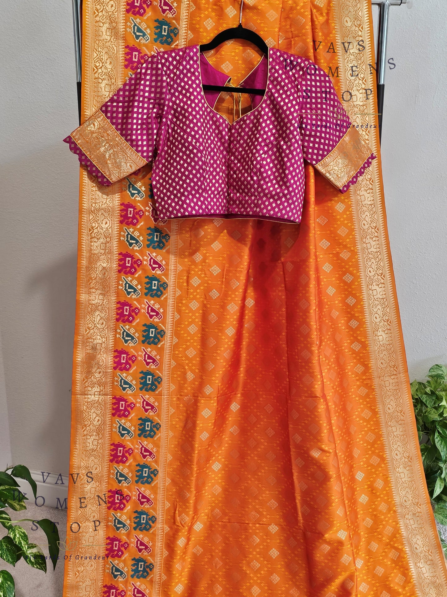 Benarasi Uppada Soft Silk Designer Saree - Blouse