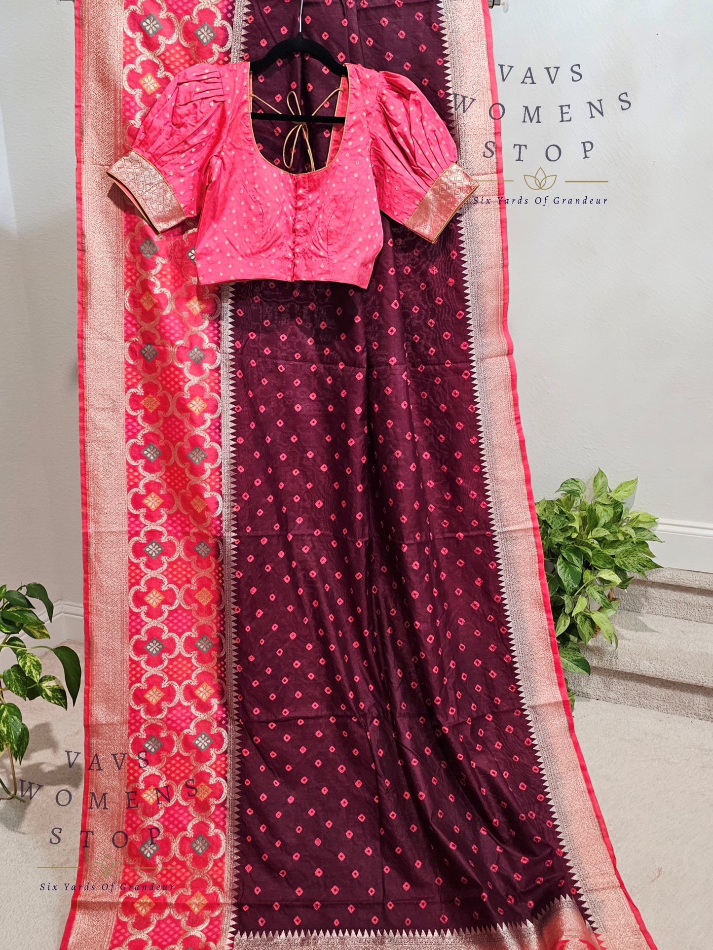 Jute Dupion Silk Bhandini Saree - Blouse