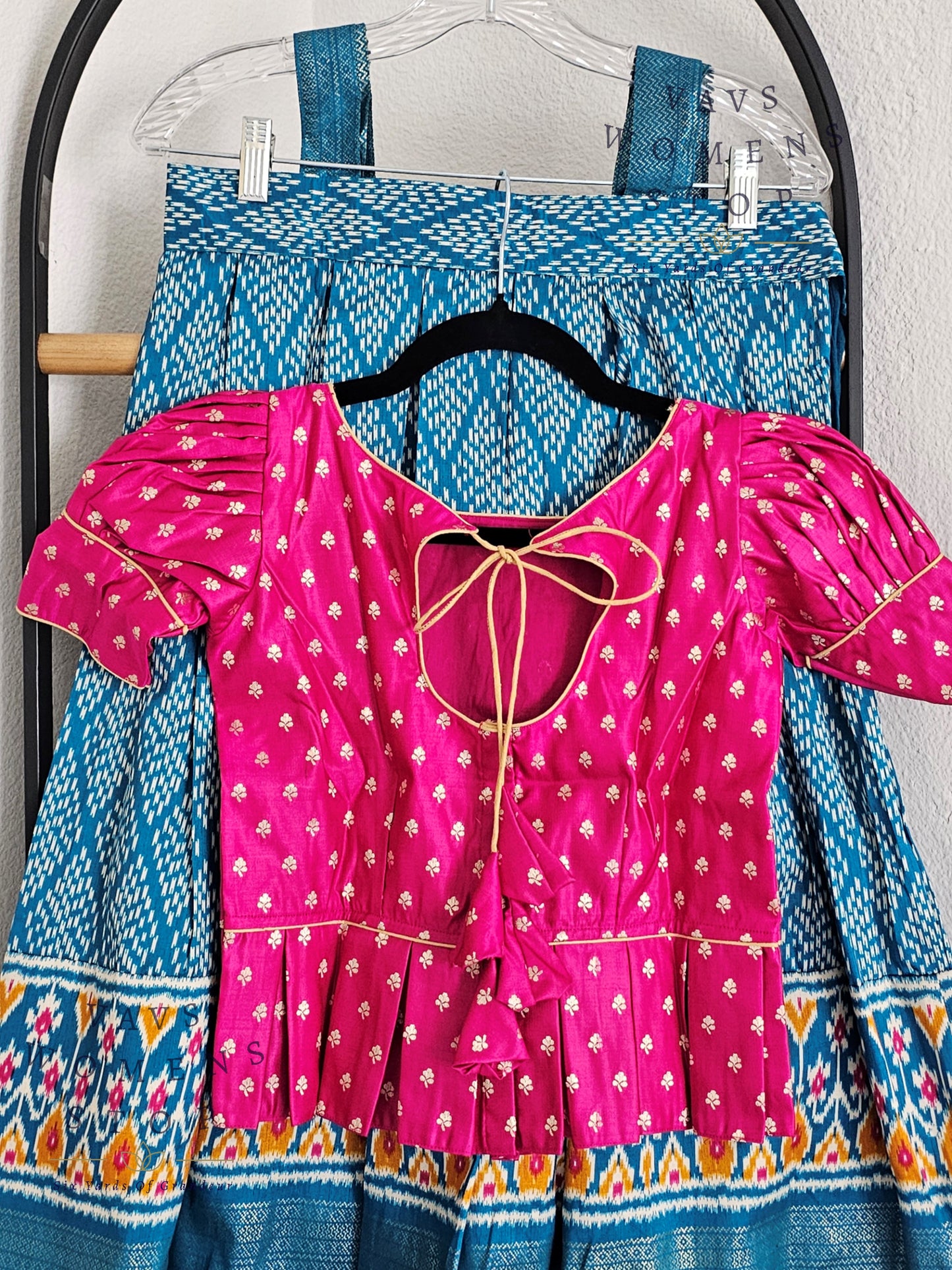 Munga Benarasi Silk Lehenga Blouse