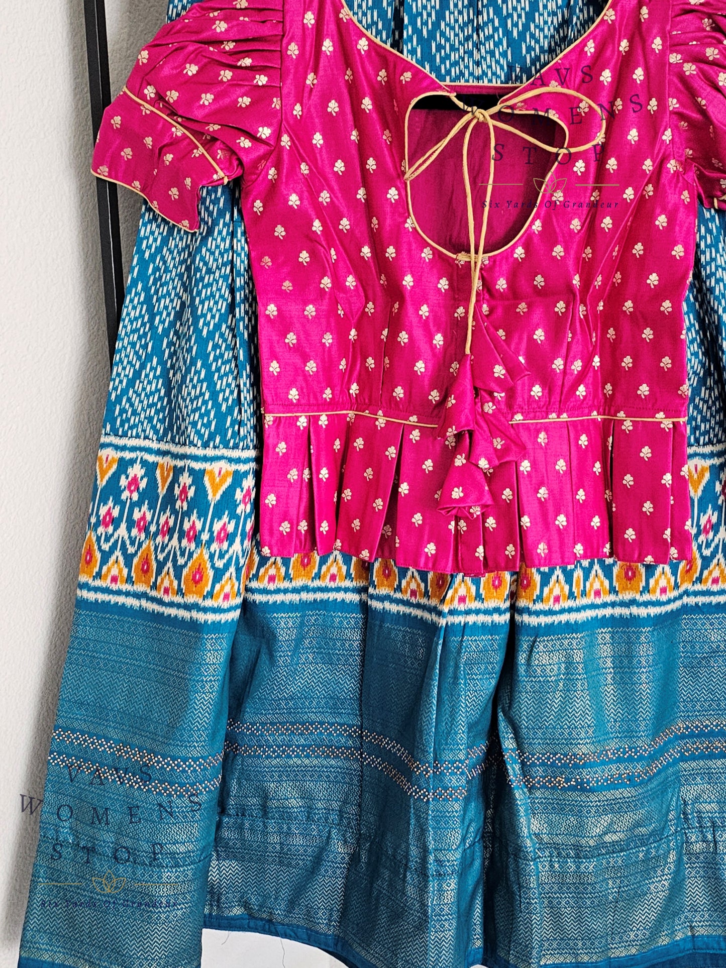 Munga Benarasi Silk Lehenga Blouse