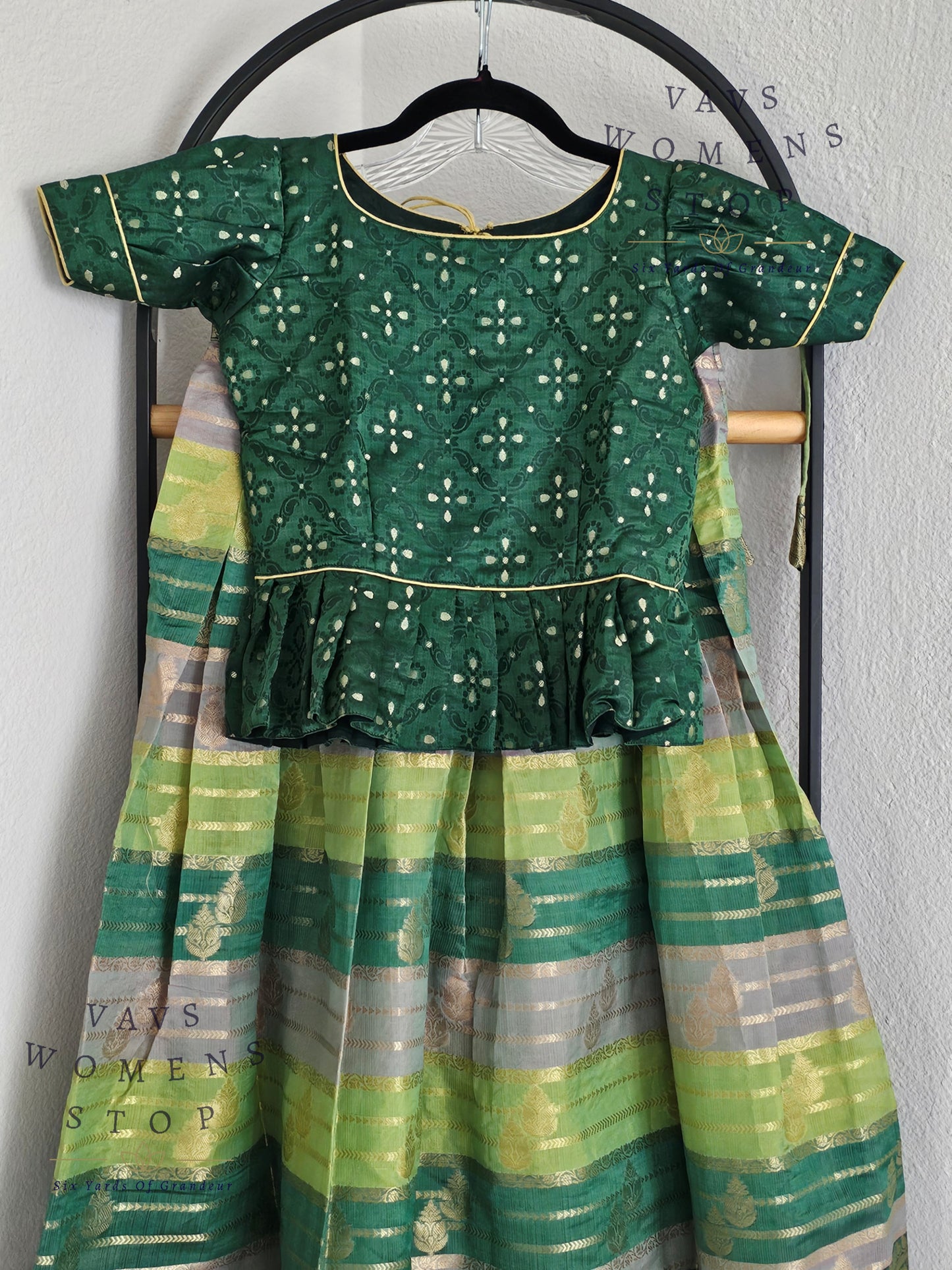 Designer Benarasi Chiniya Lehenga/Langa Blouse
