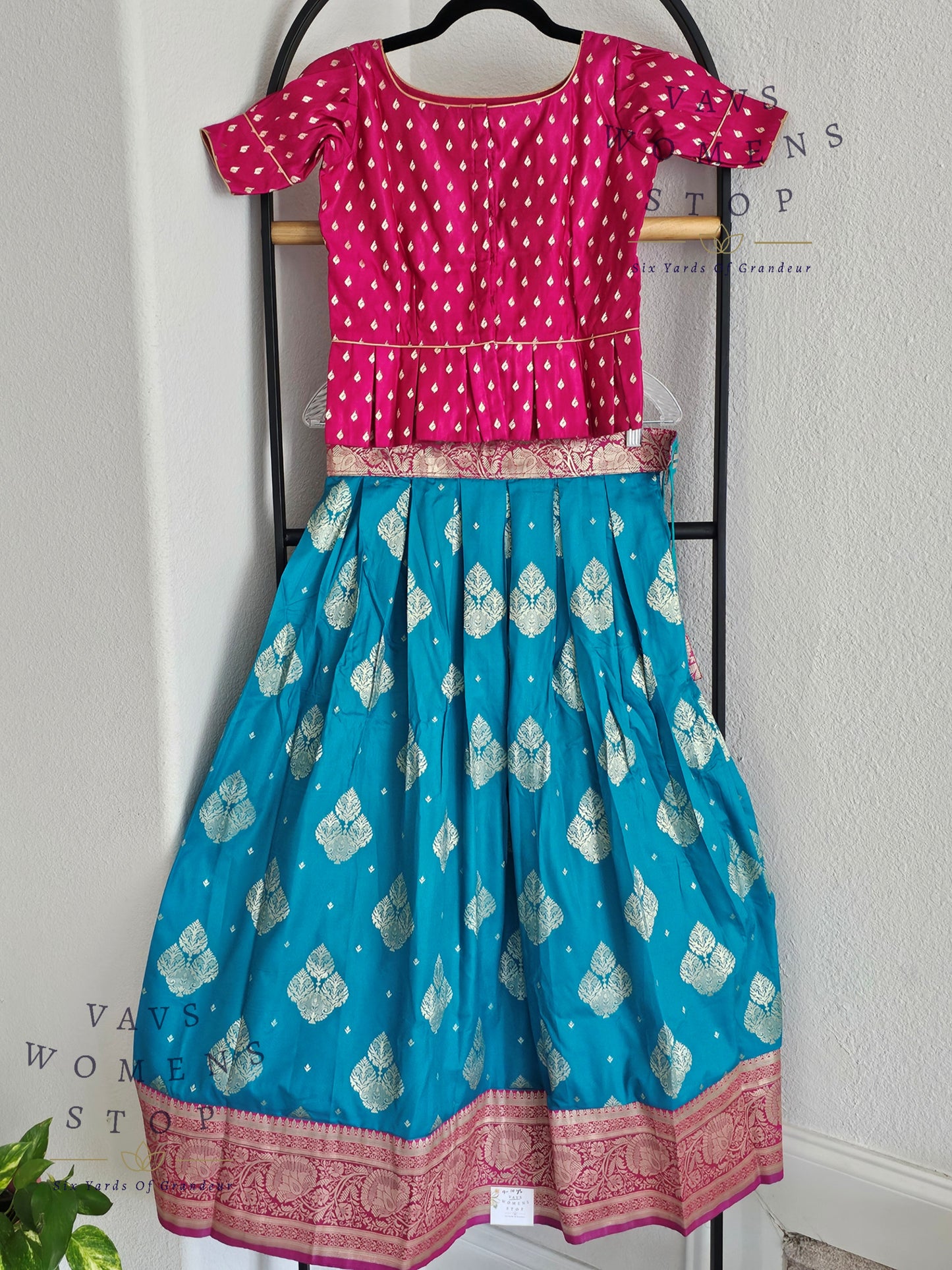 Designer Benarasi Paithani Lehenga/Langa Blouse