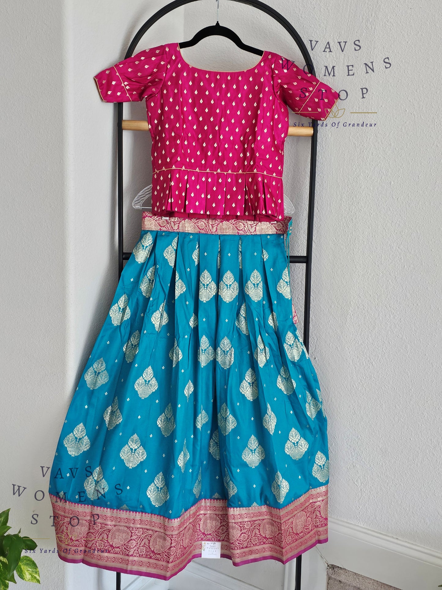 Designer Benarasi Paithani Lehenga/Langa Blouse
