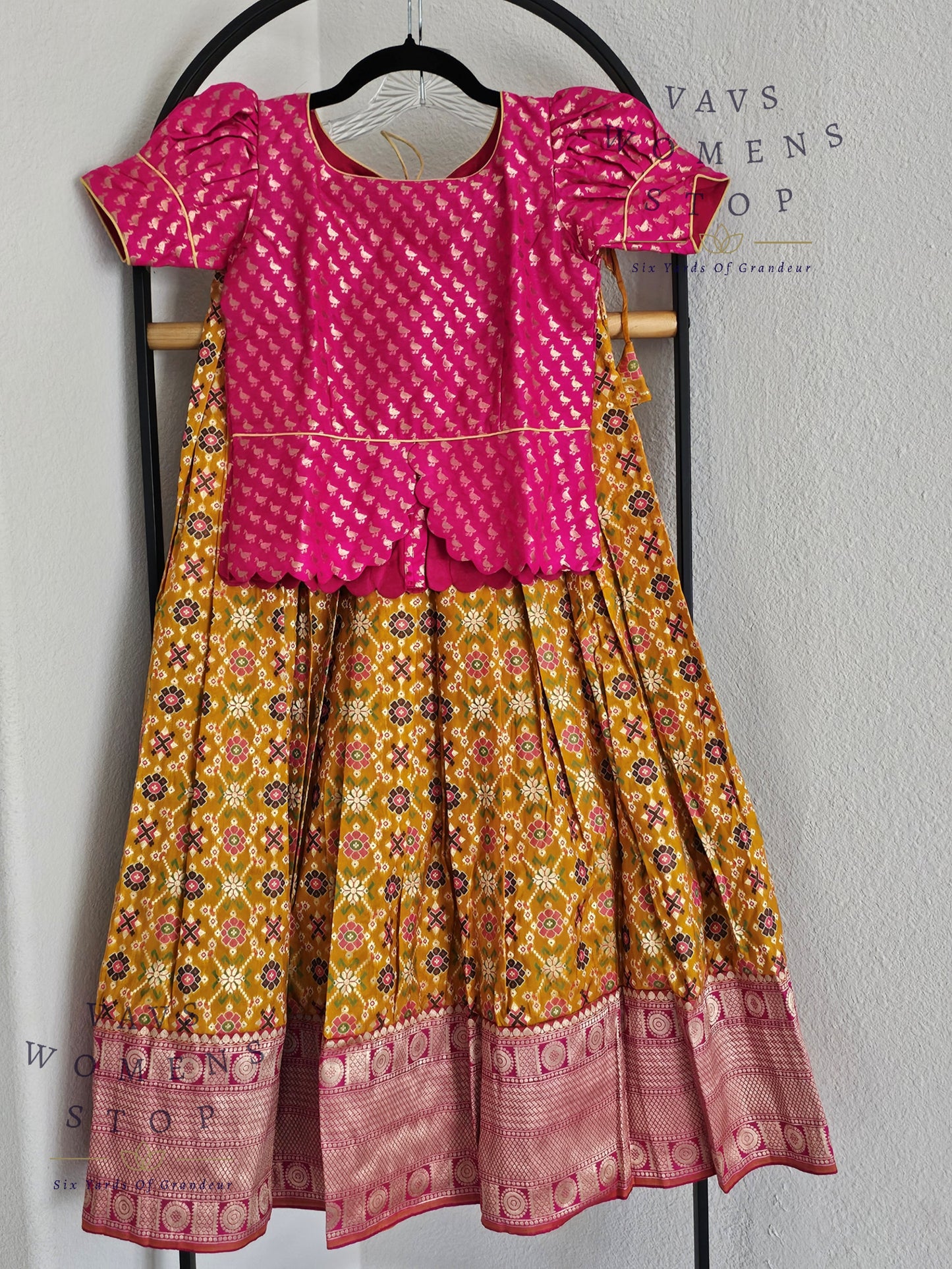 Satin Benarasi Patola Lehenga/Langa Blouse Pattu Pavada