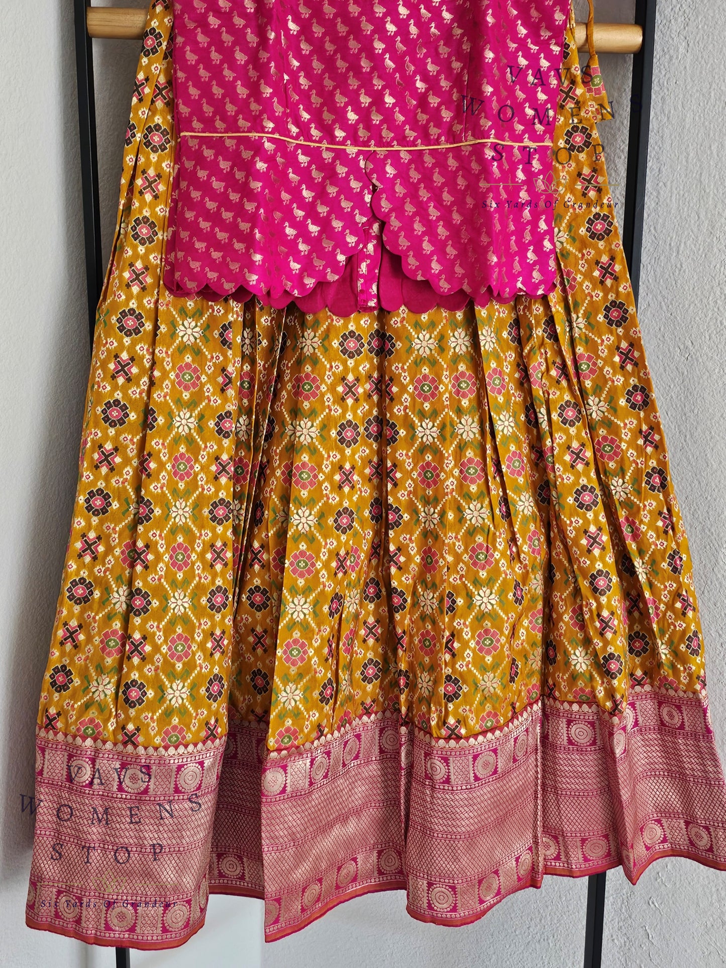Satin Benarasi Patola Lehenga/Langa Blouse Pattu Pavada